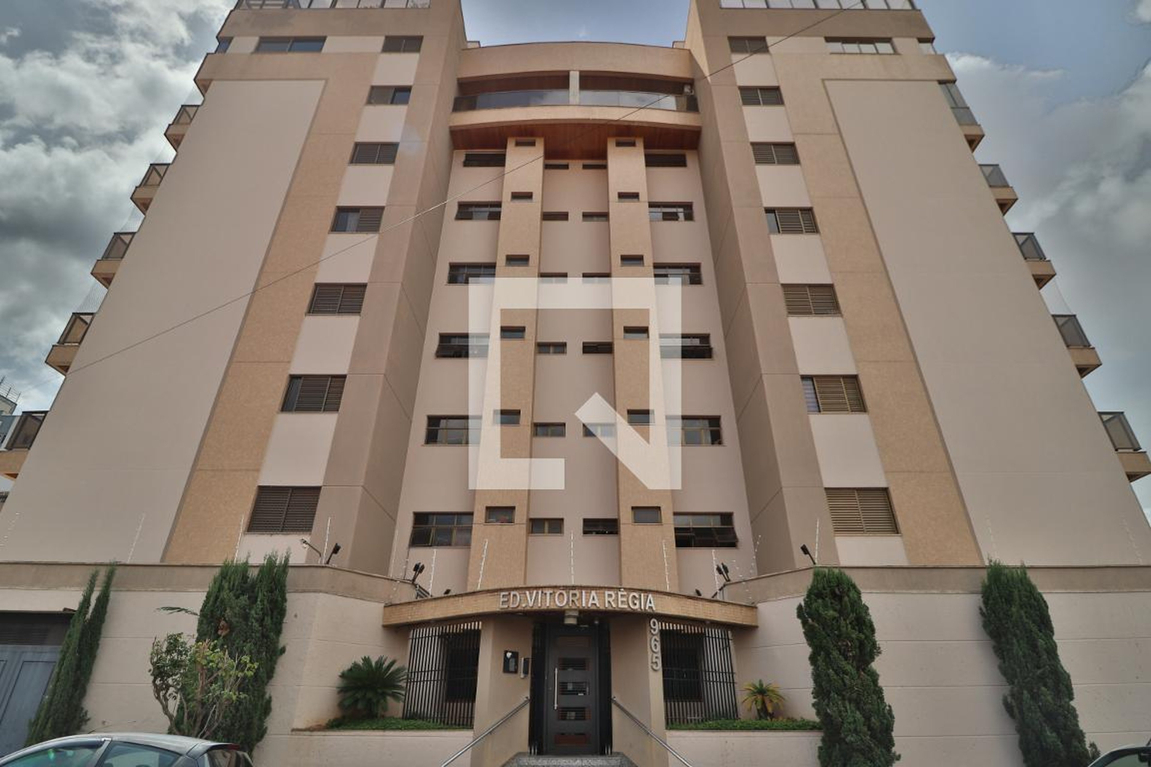 Fachada Condomínio Vitória Regia