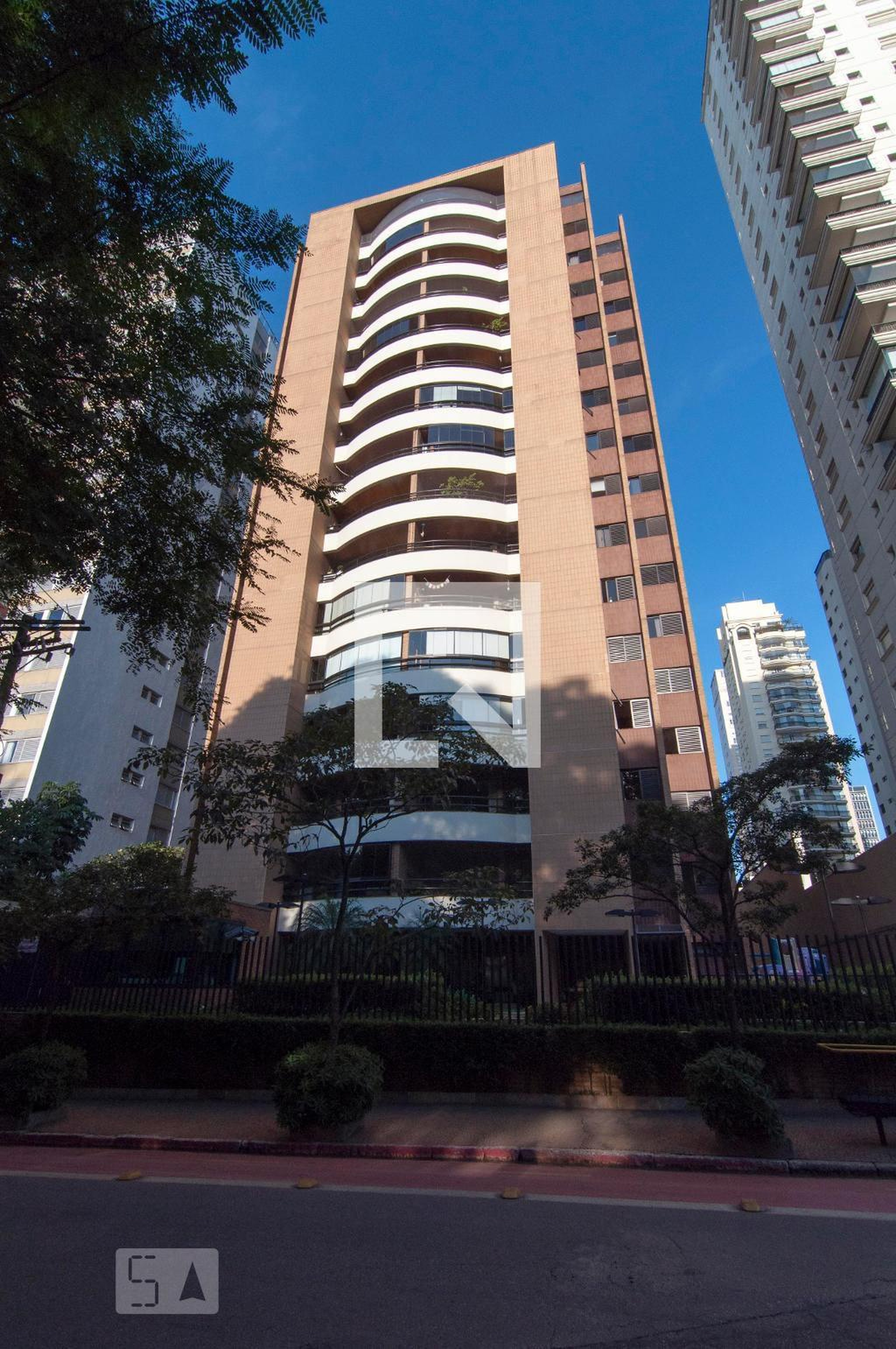 Fachada Condomínio Mirante do Parque