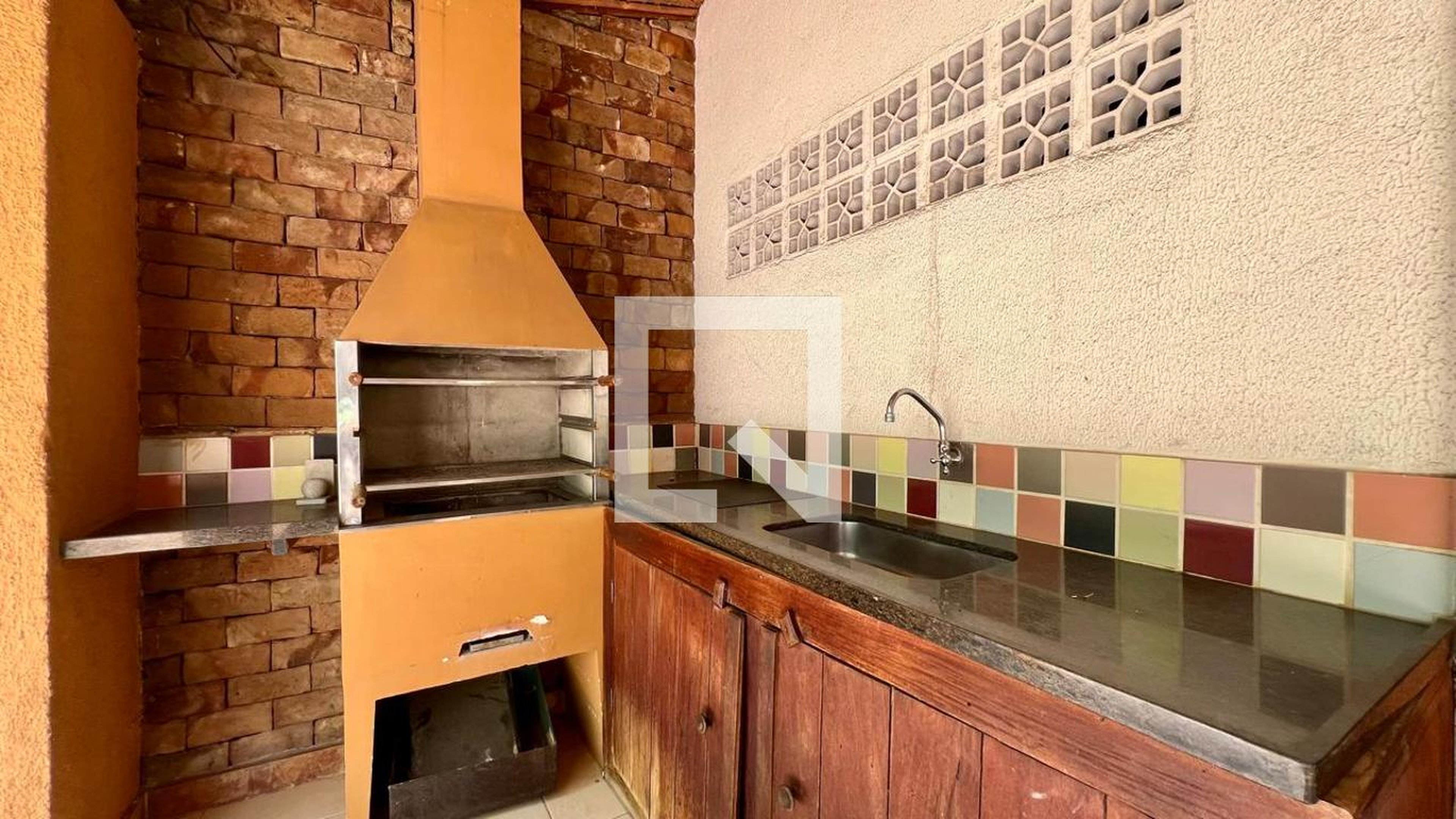 Churrasqueira - Edifício Delphos