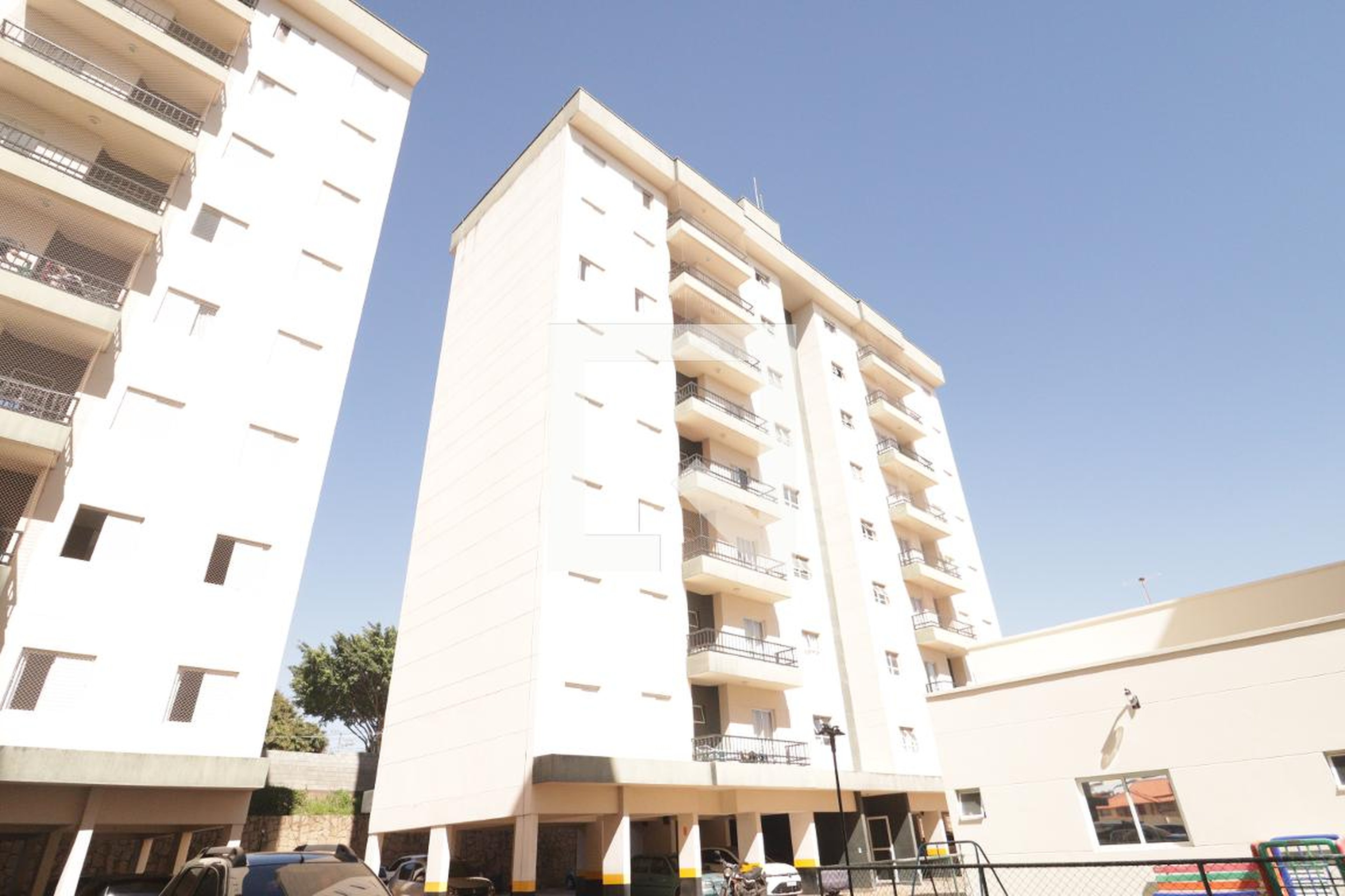 Fachada Condomínio em Rua Galdino Mesquita, 199