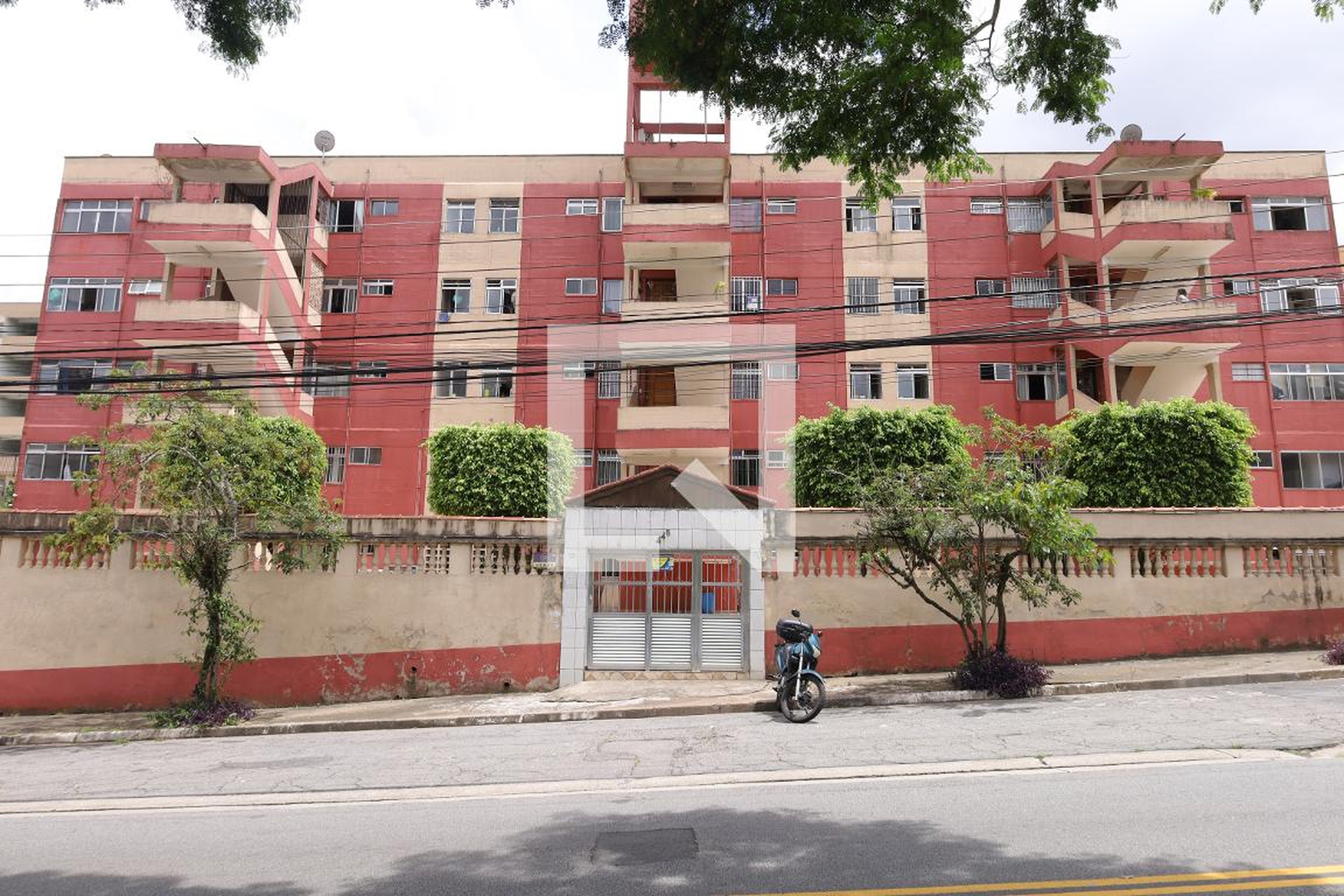 Fachada do condomínio Condomínio em Rua Bartolomeu Ferrari, 445