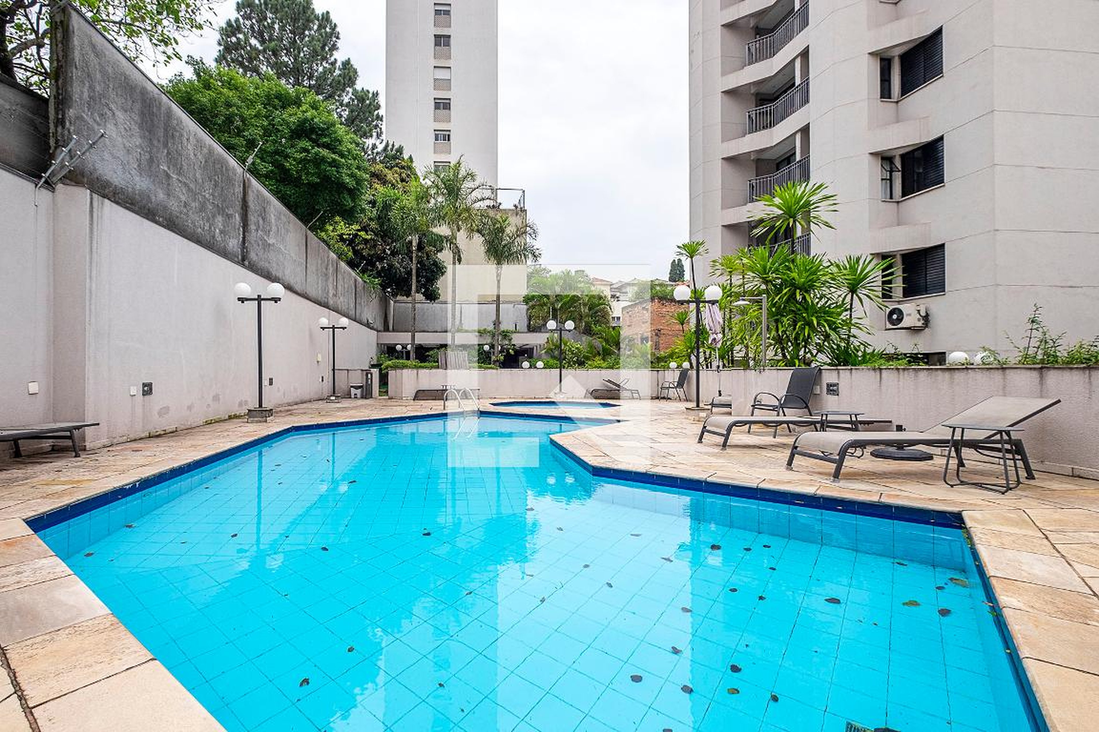 Piscina - Residêncial Andorra