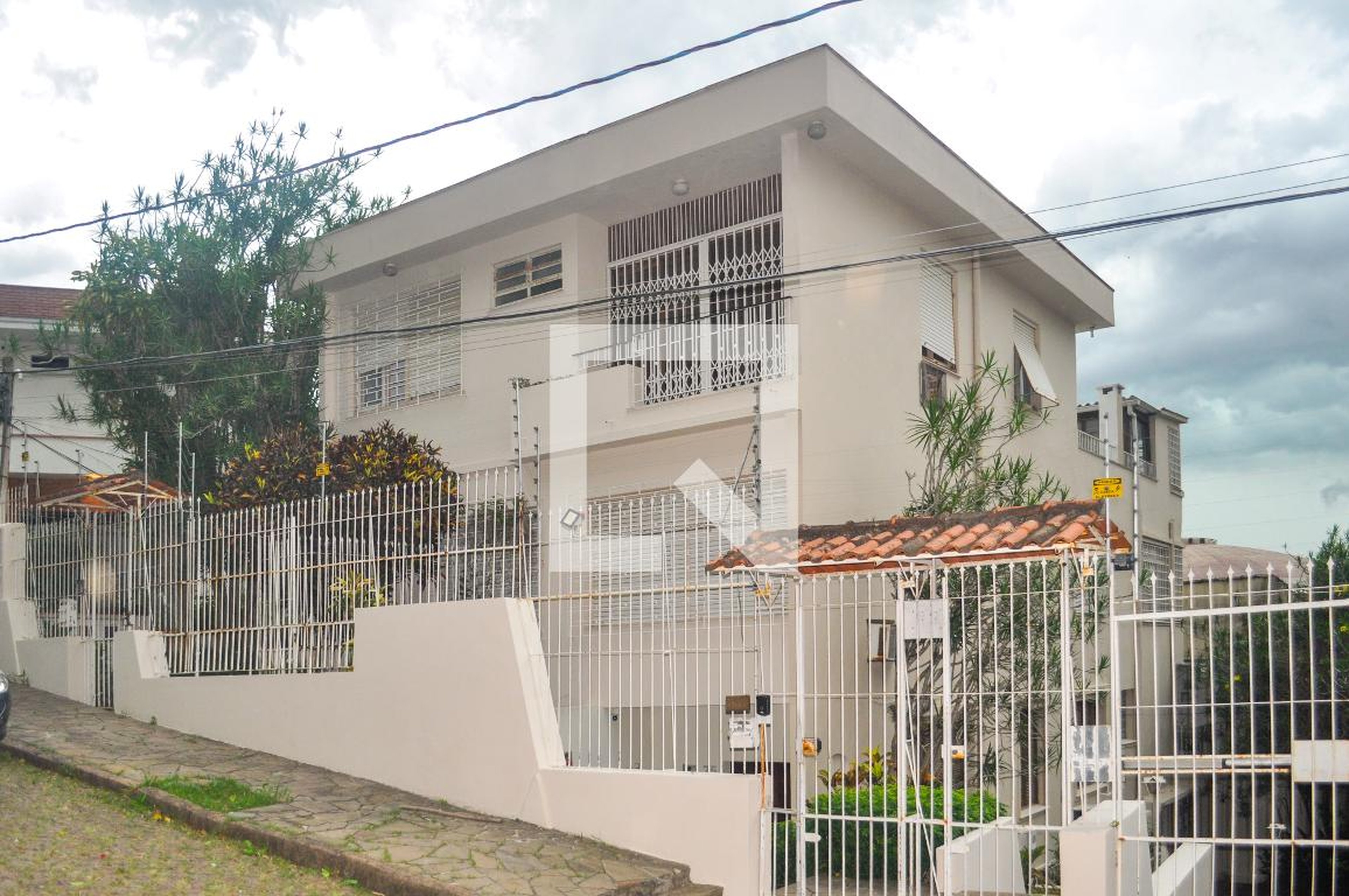 Fachada Condomínio em Rua General Oliveira Freitas, 75