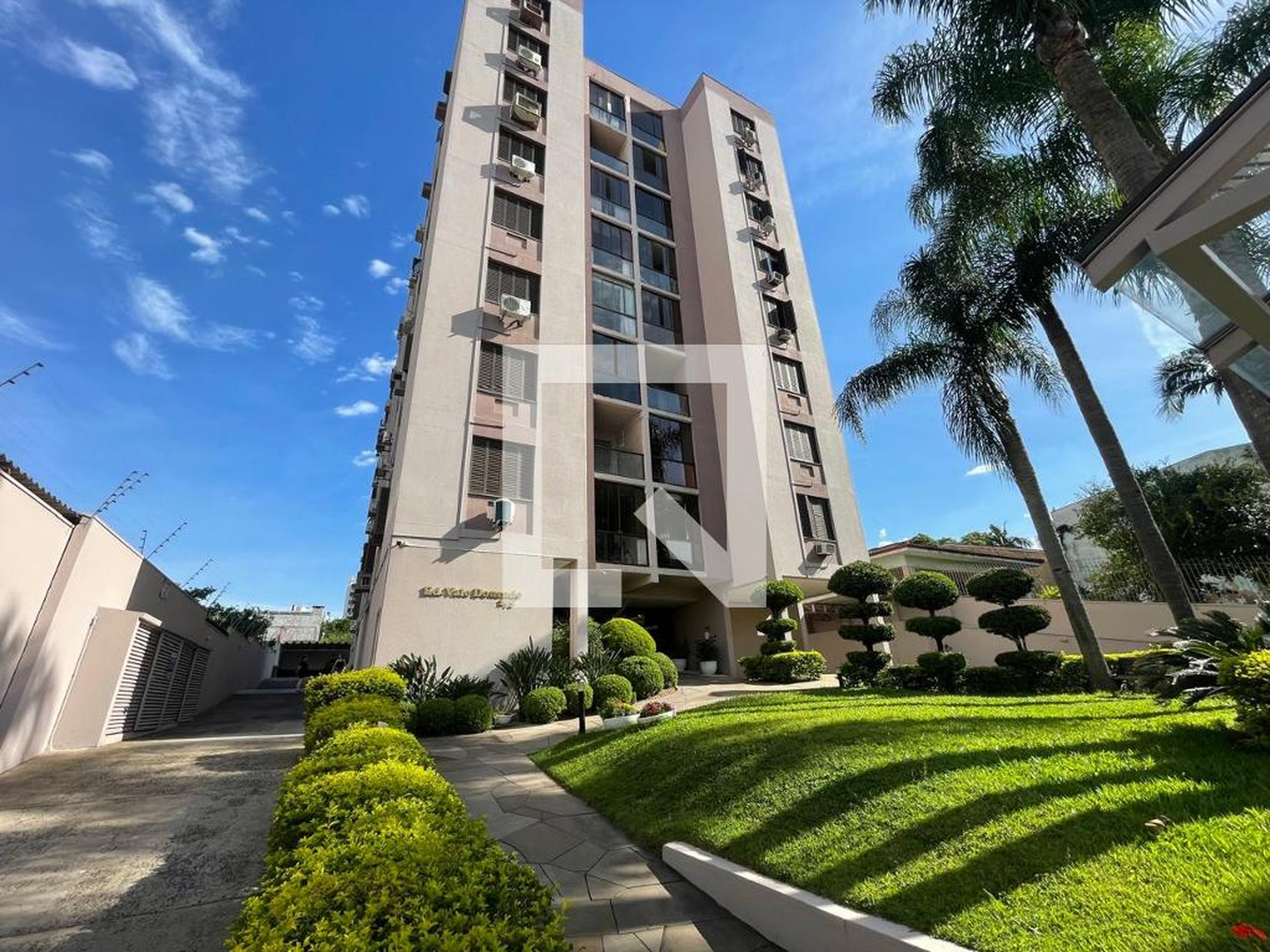 Fachada do Prédio Condomínio em Rua José de Alencar, 195