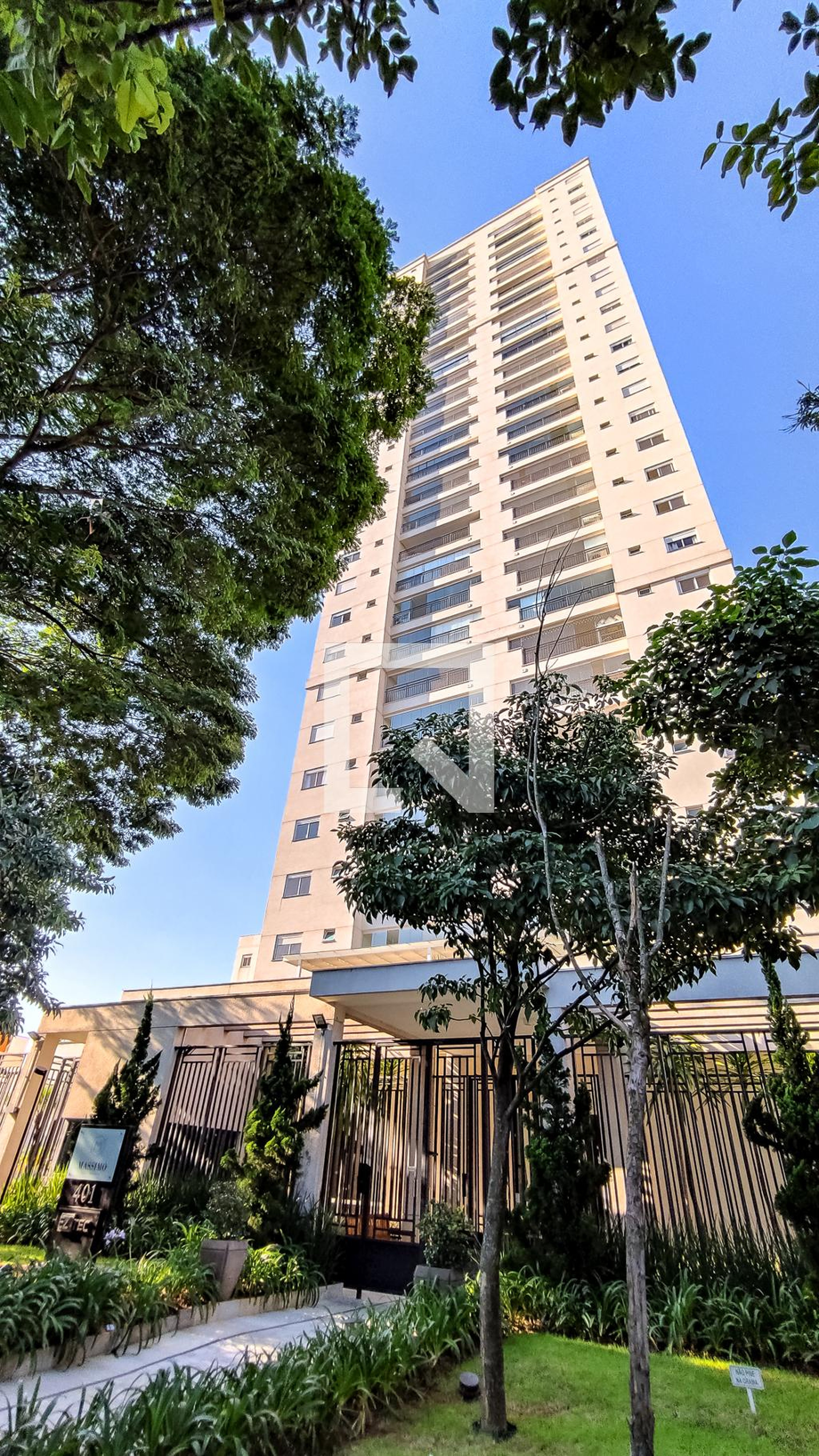 Fachada Condomínio em Rua Tebas, 421