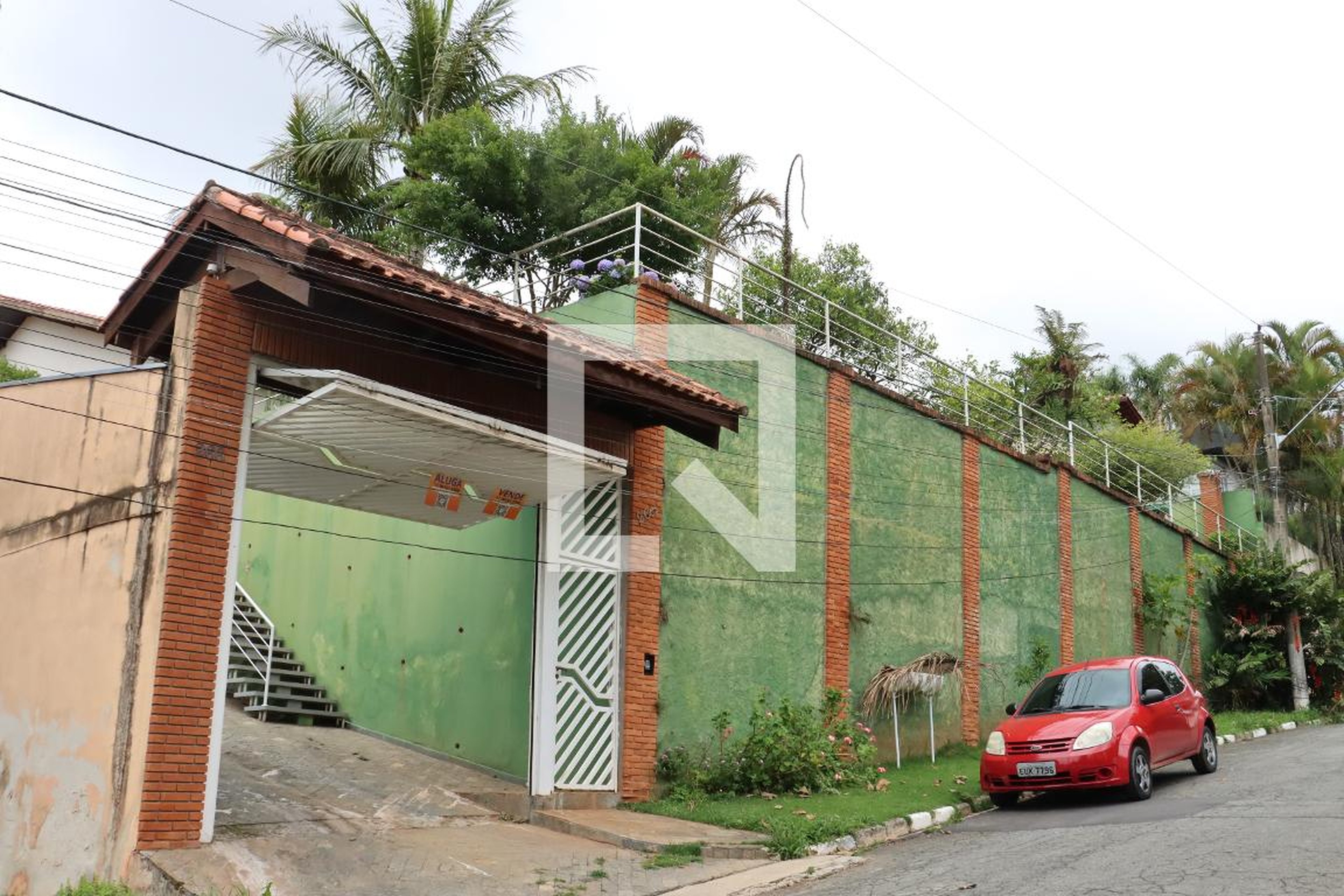 Fachada Condomínio em Rua Guaraú, 266