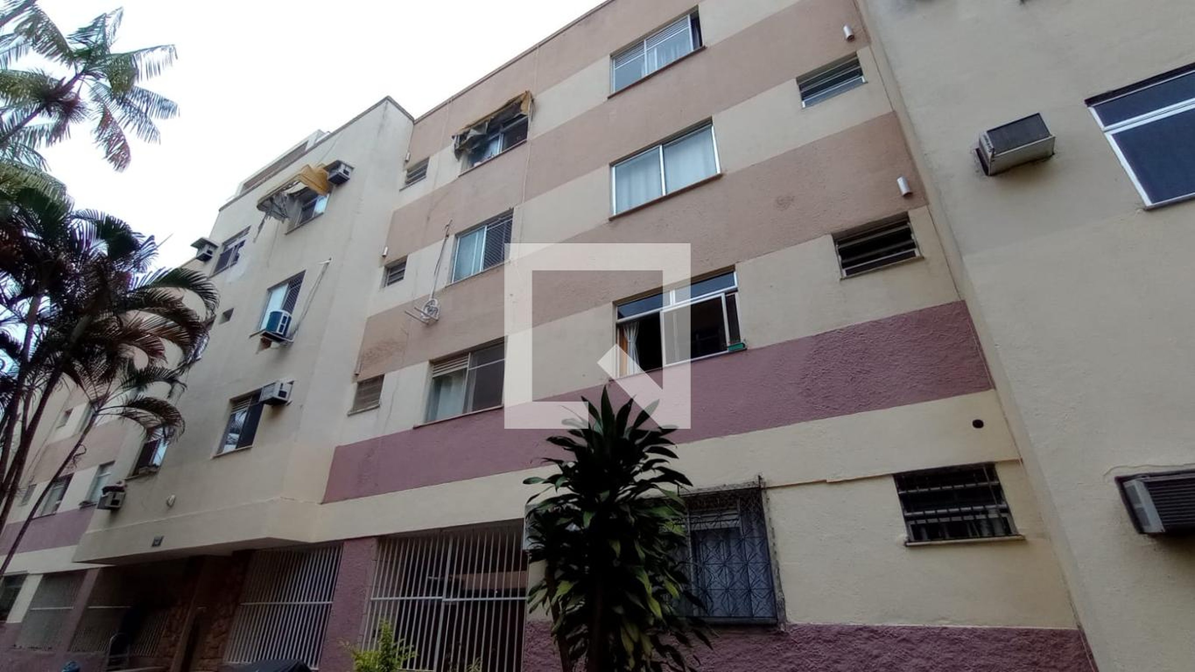 Fachada Condomínio Village Barra Linda