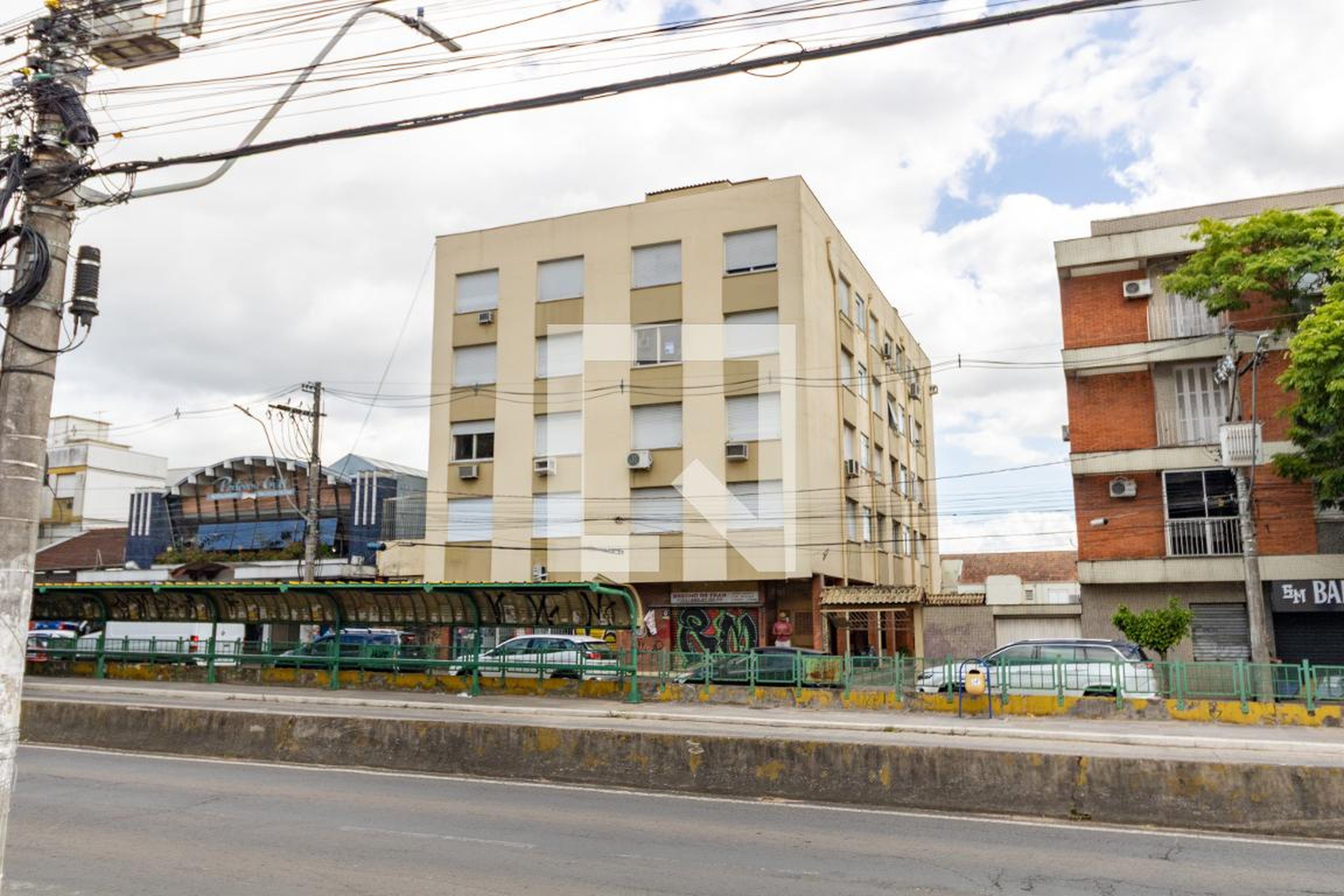 Fachada Condomínio em Avenida Bento Gonçalves, 1294