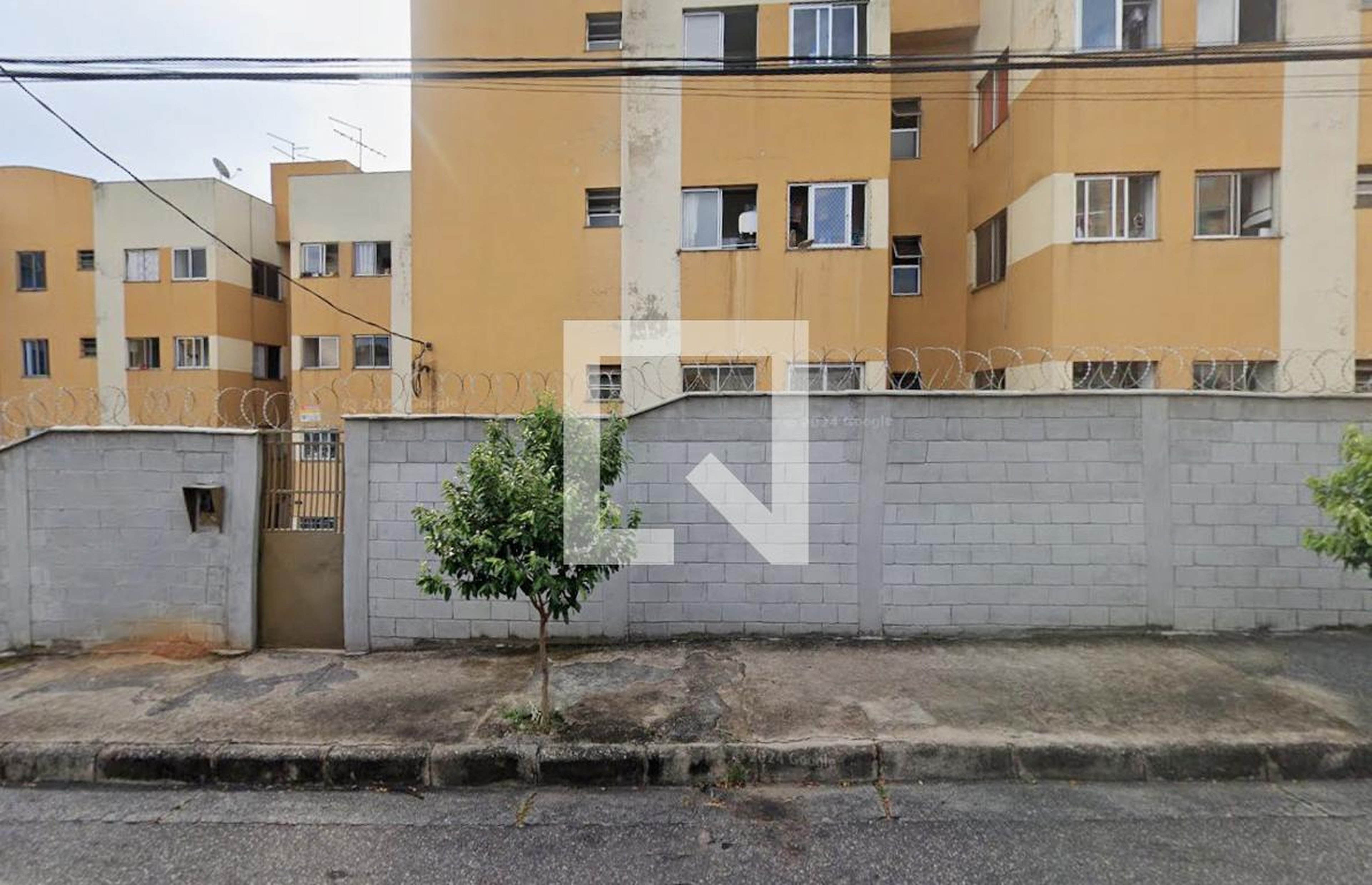 Fachada Condomínio em Rua Tiradentes, 150