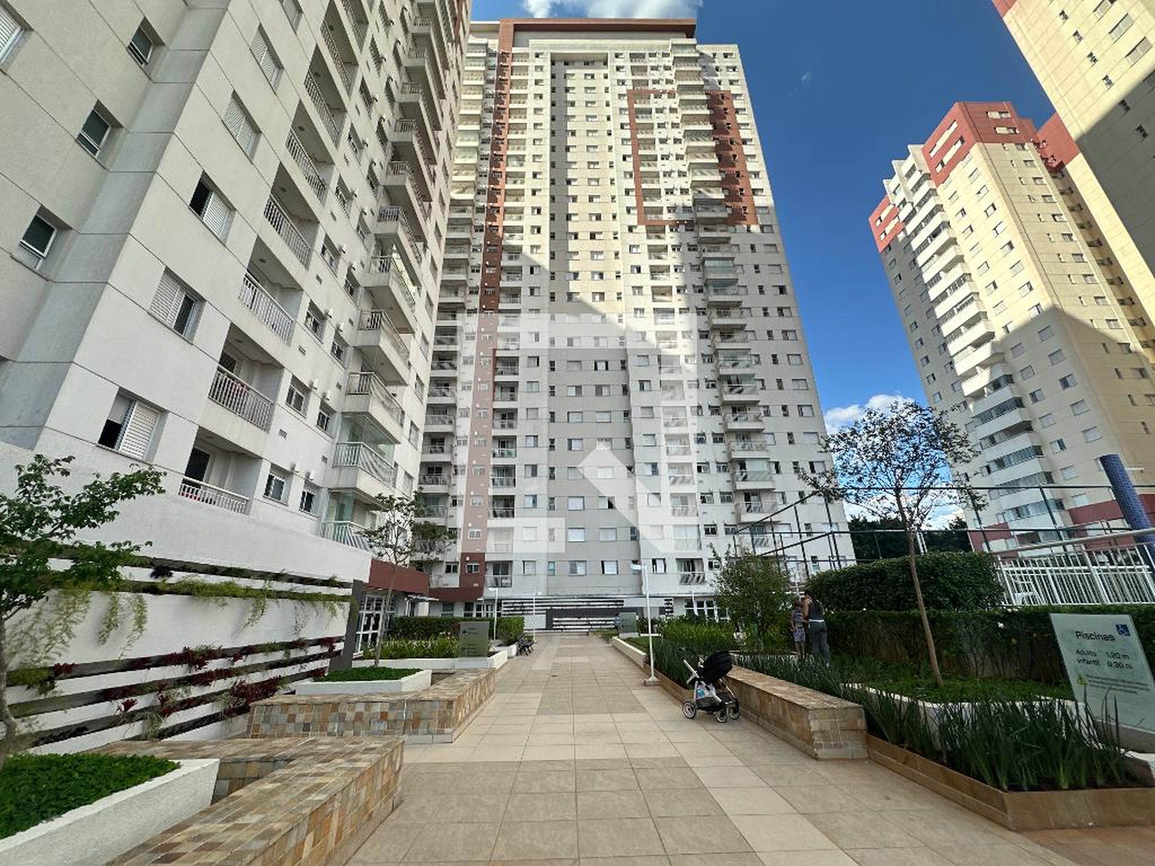 Fachada Condomínio Essencialle Home Club