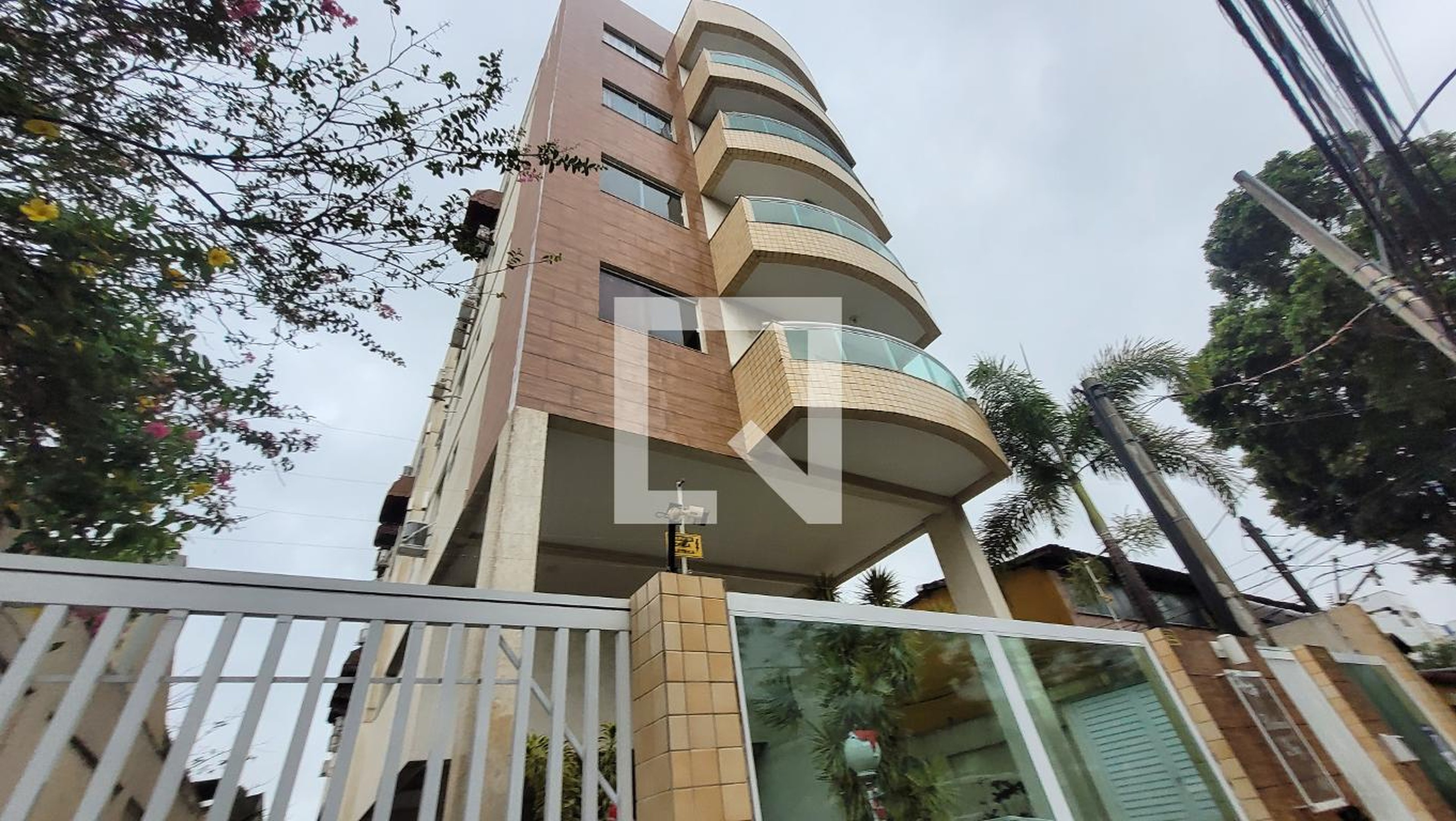 Fachada Condomínio em Avenida Albérico Diniz, 1434