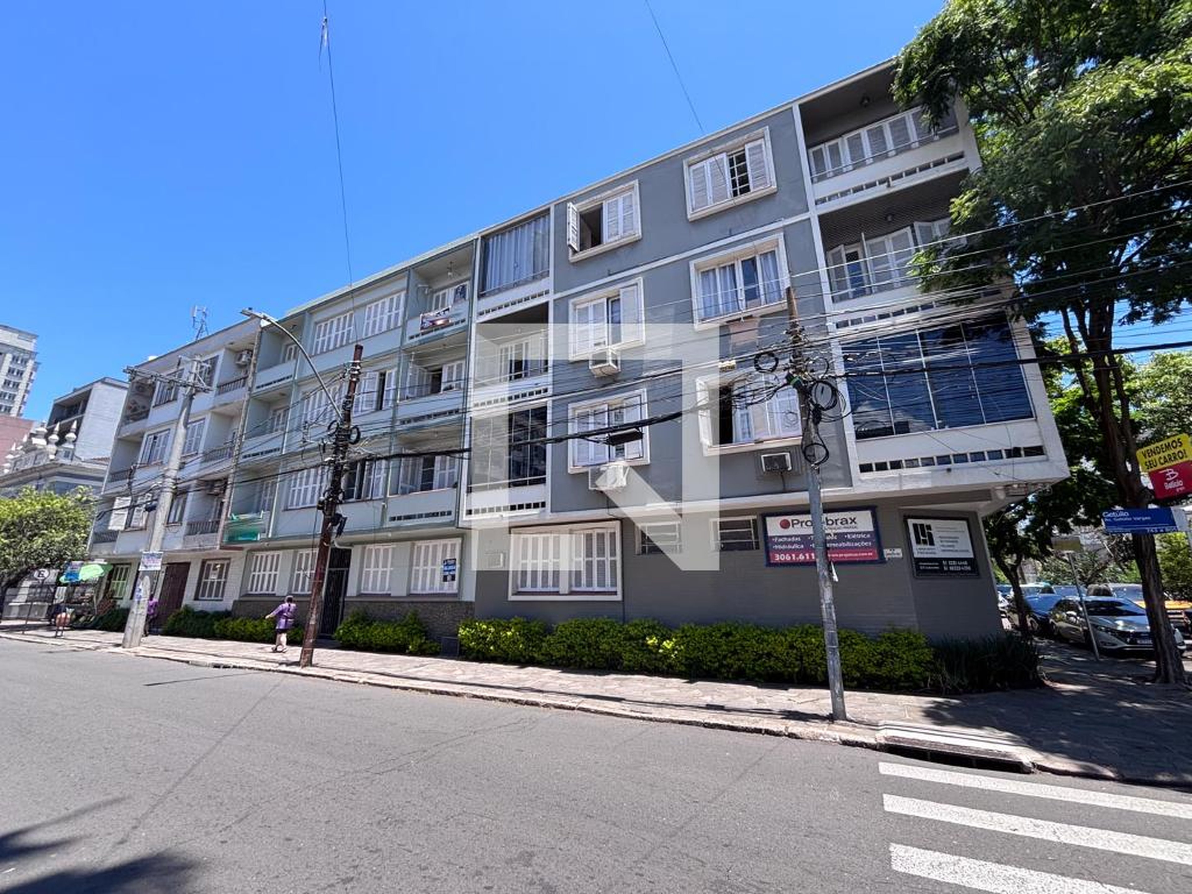 Fachada Condomínio em Avenida Getúlio Vargas, 743