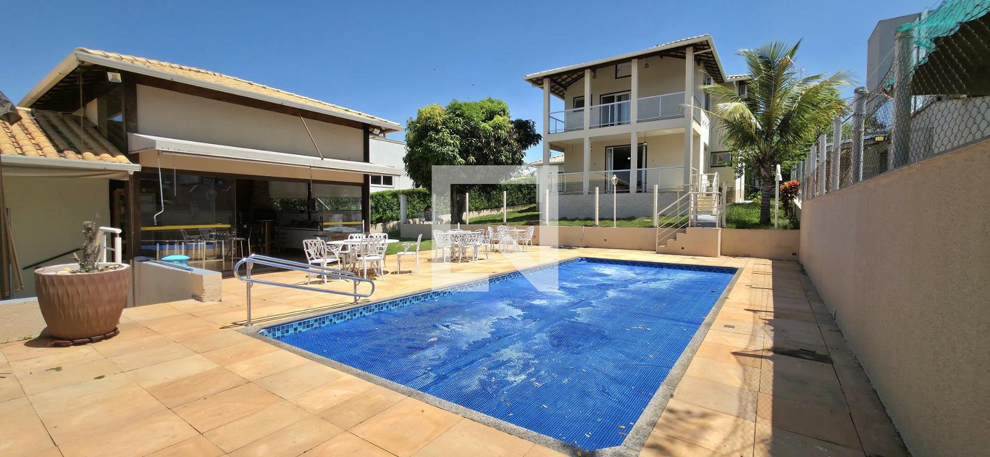 Piscina Condomínio em Al. Araucárias, 70