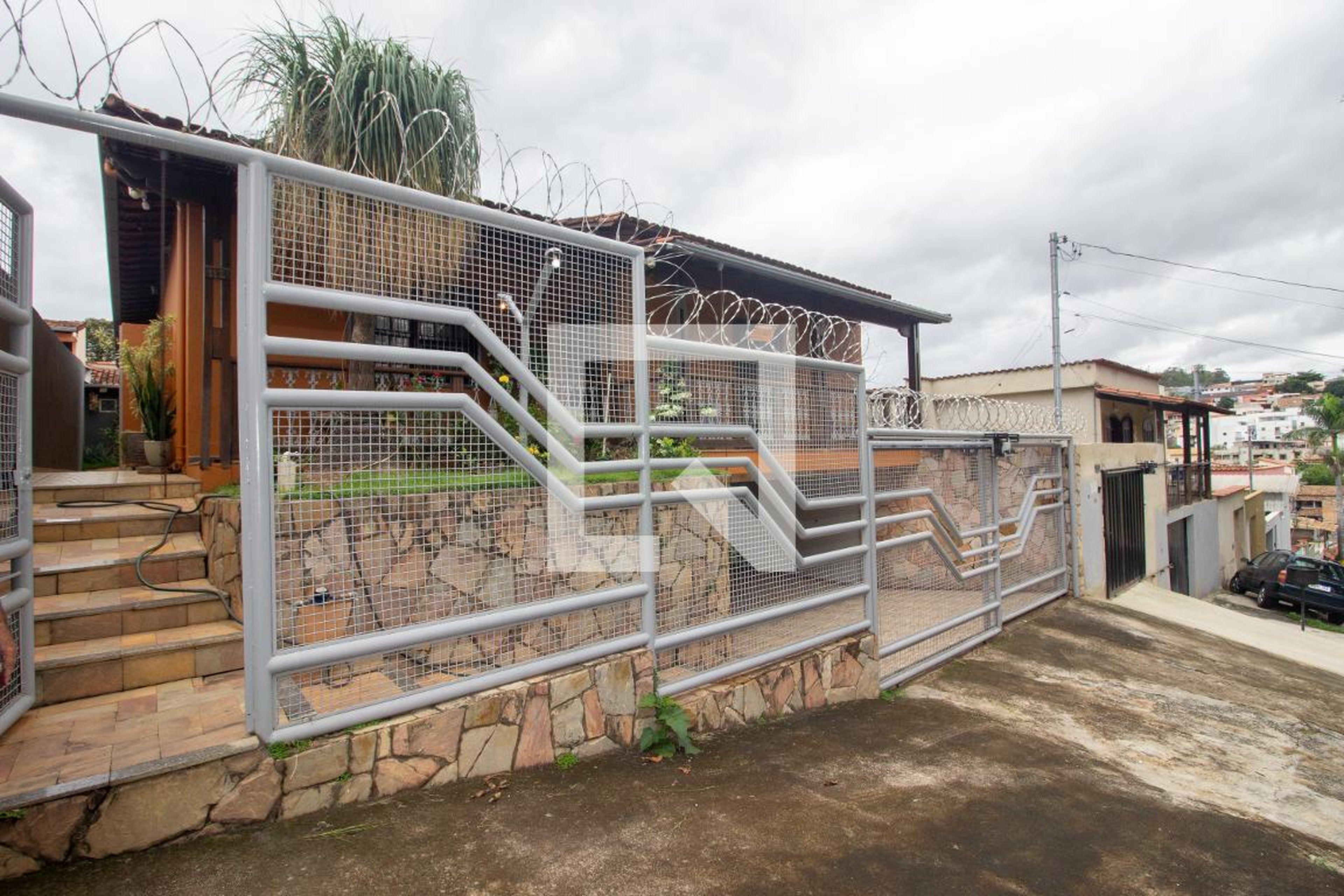 Fachada Condomínio em Rua Alvarenga Peixoto, 112