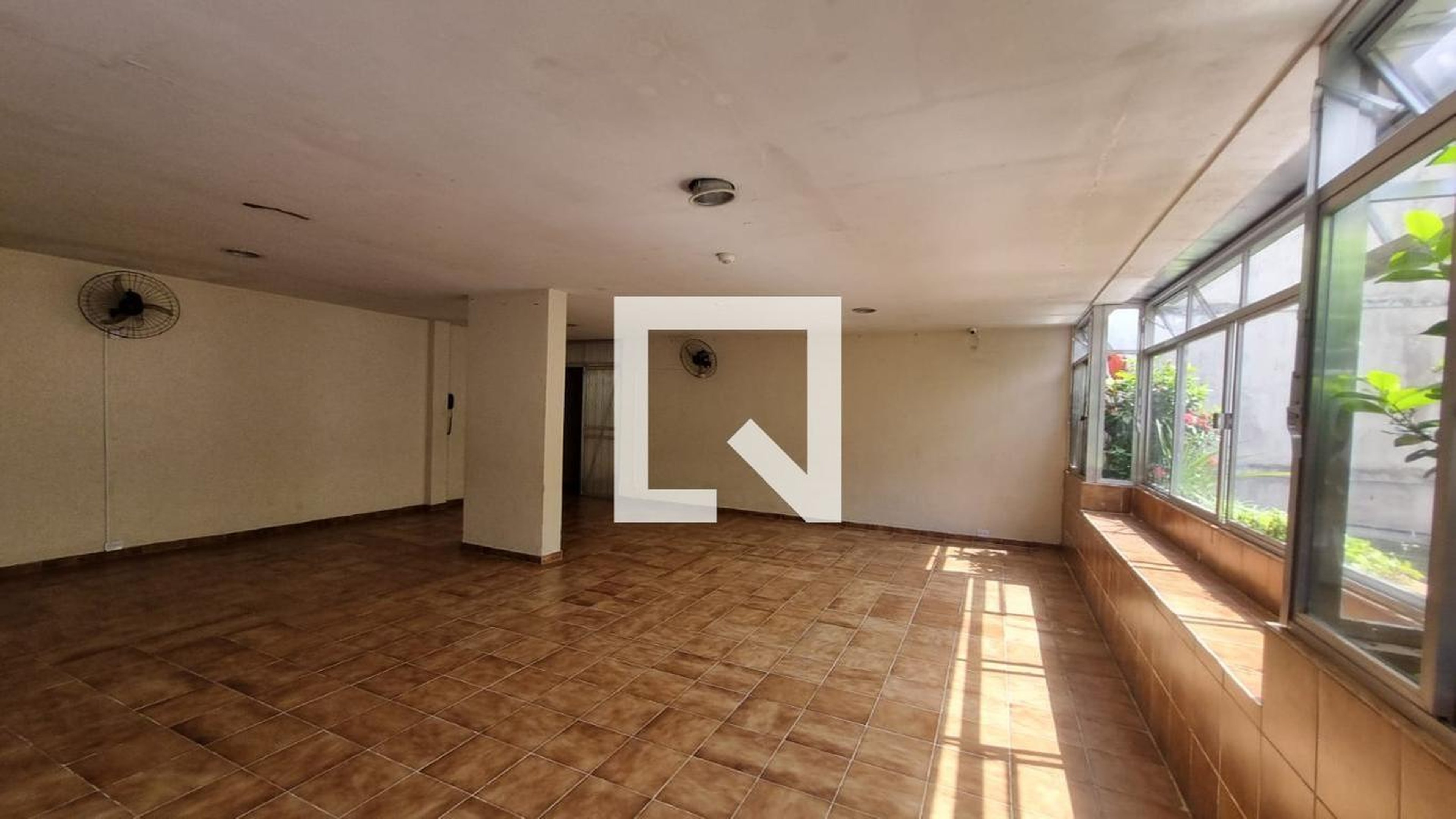 Área comum - Av. Maracanã