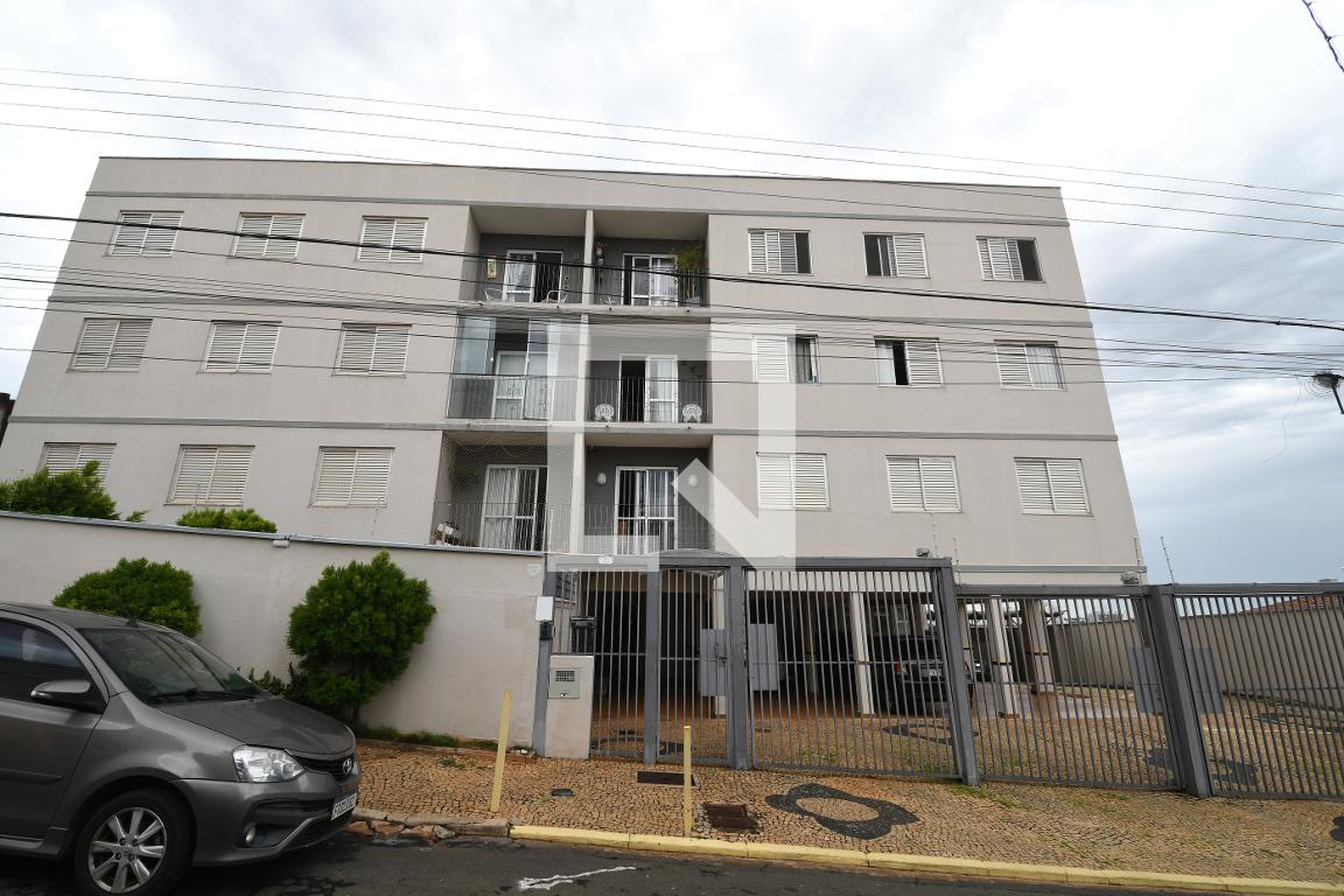 Fachada do Prédio Condomínio em Rua Pixinguinha, 105