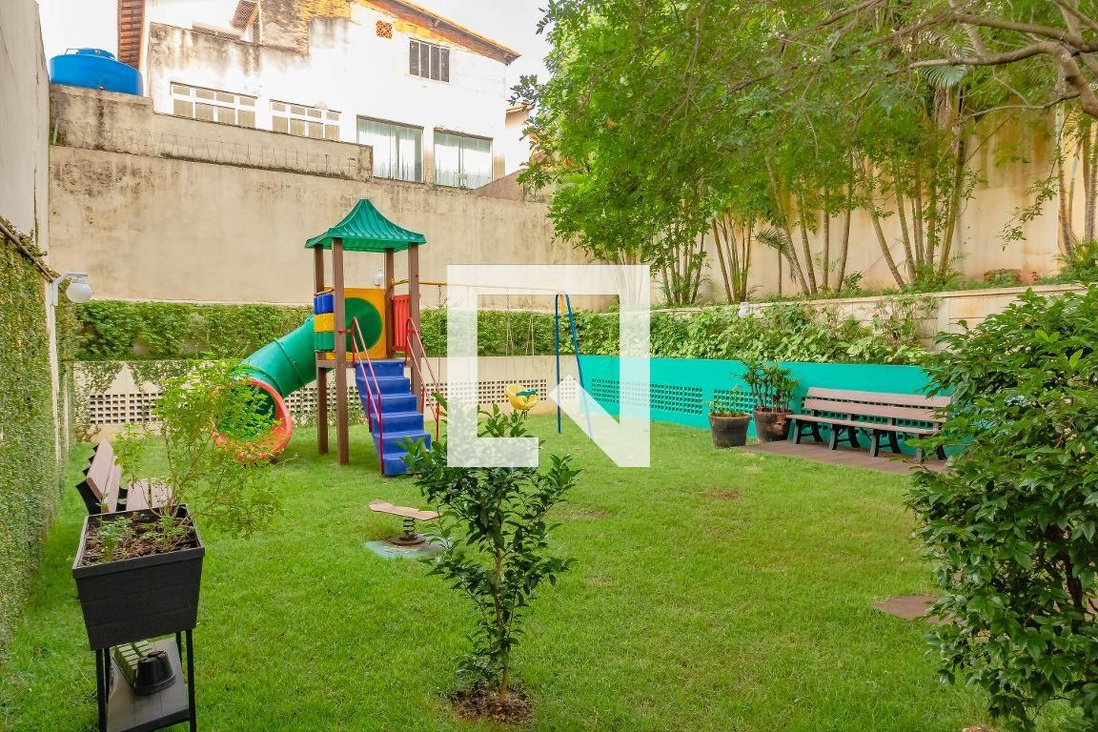 Playground - Edifício Costa Valenciana