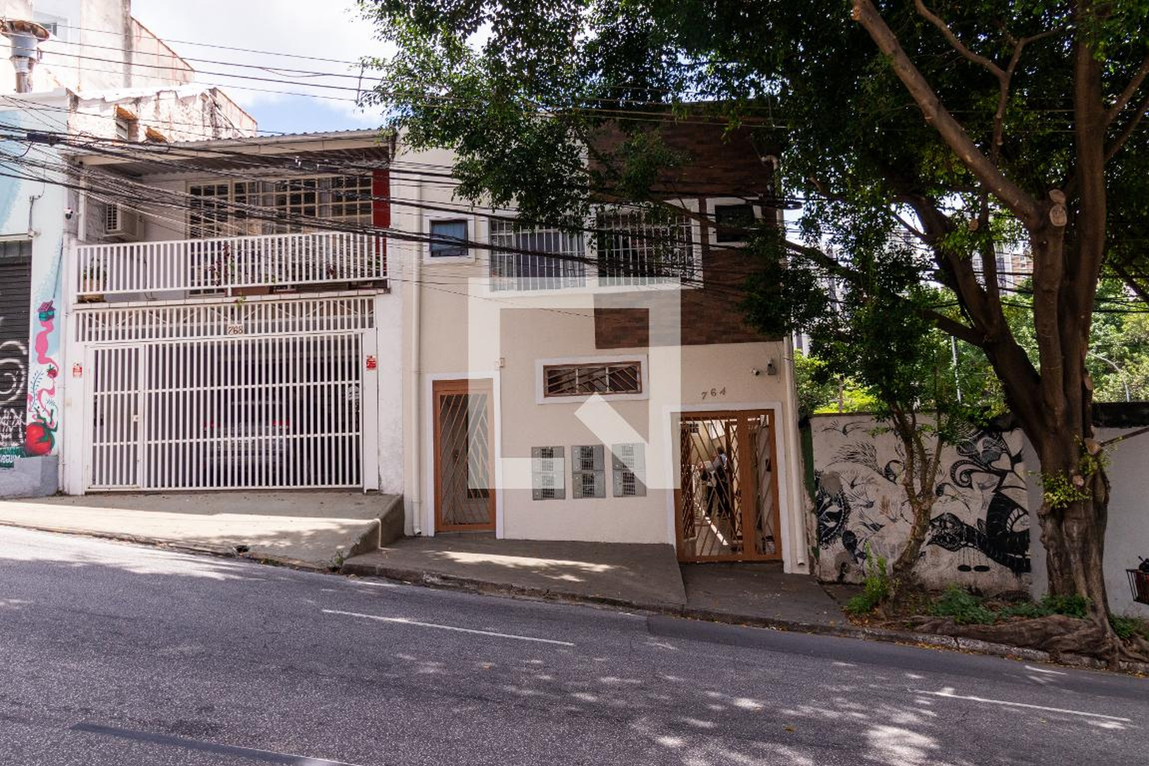 Fachada Condomínio em Rua Caiubí, 764