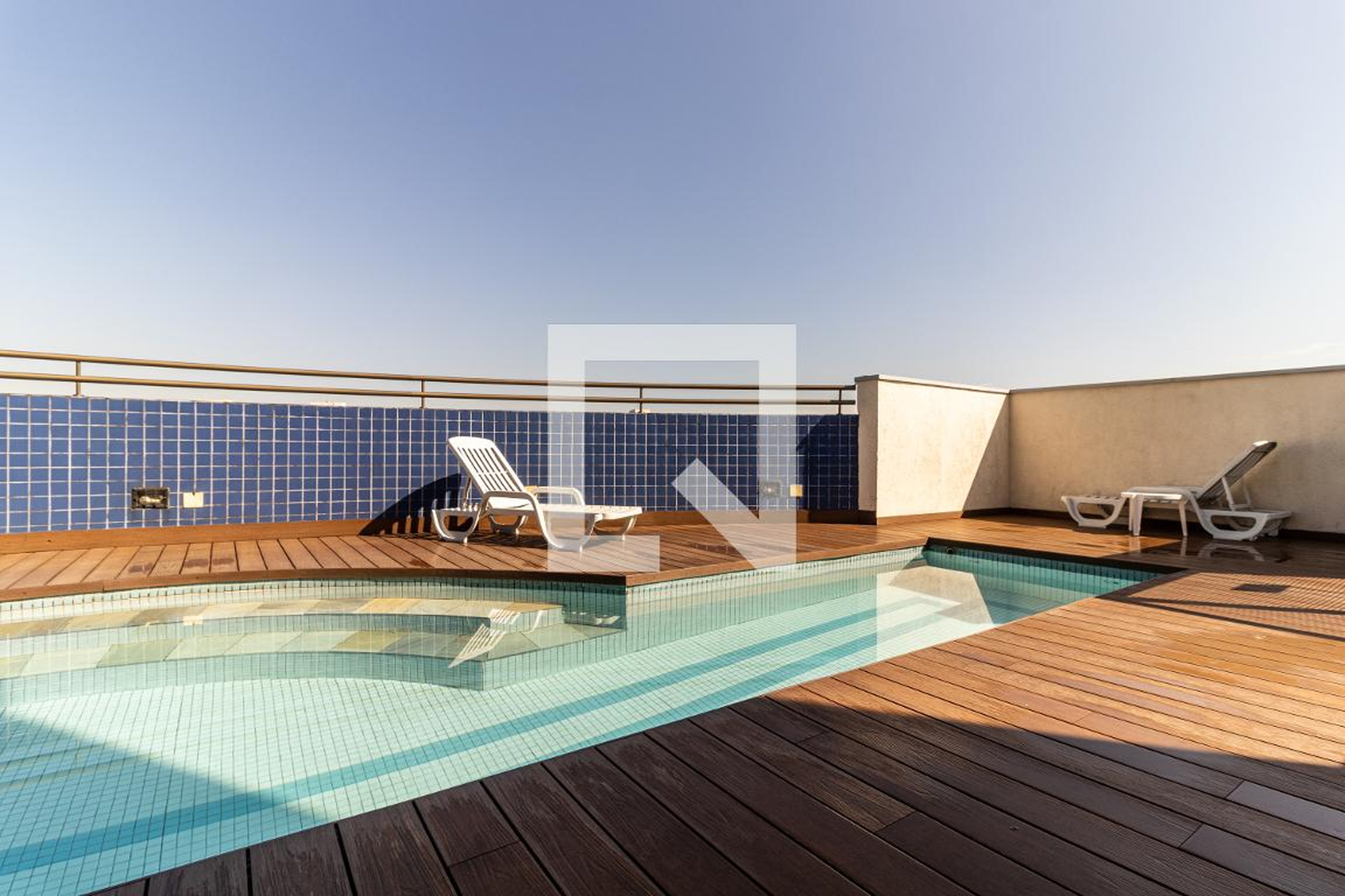 Piscina - Edifício Plaza Athenée