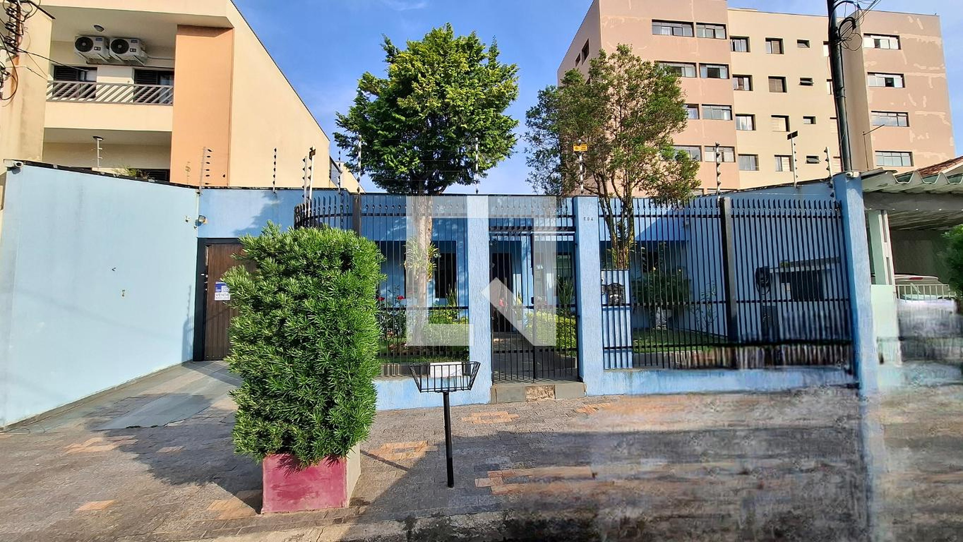Fachada Condomínio em Rua Campo Grande, 204