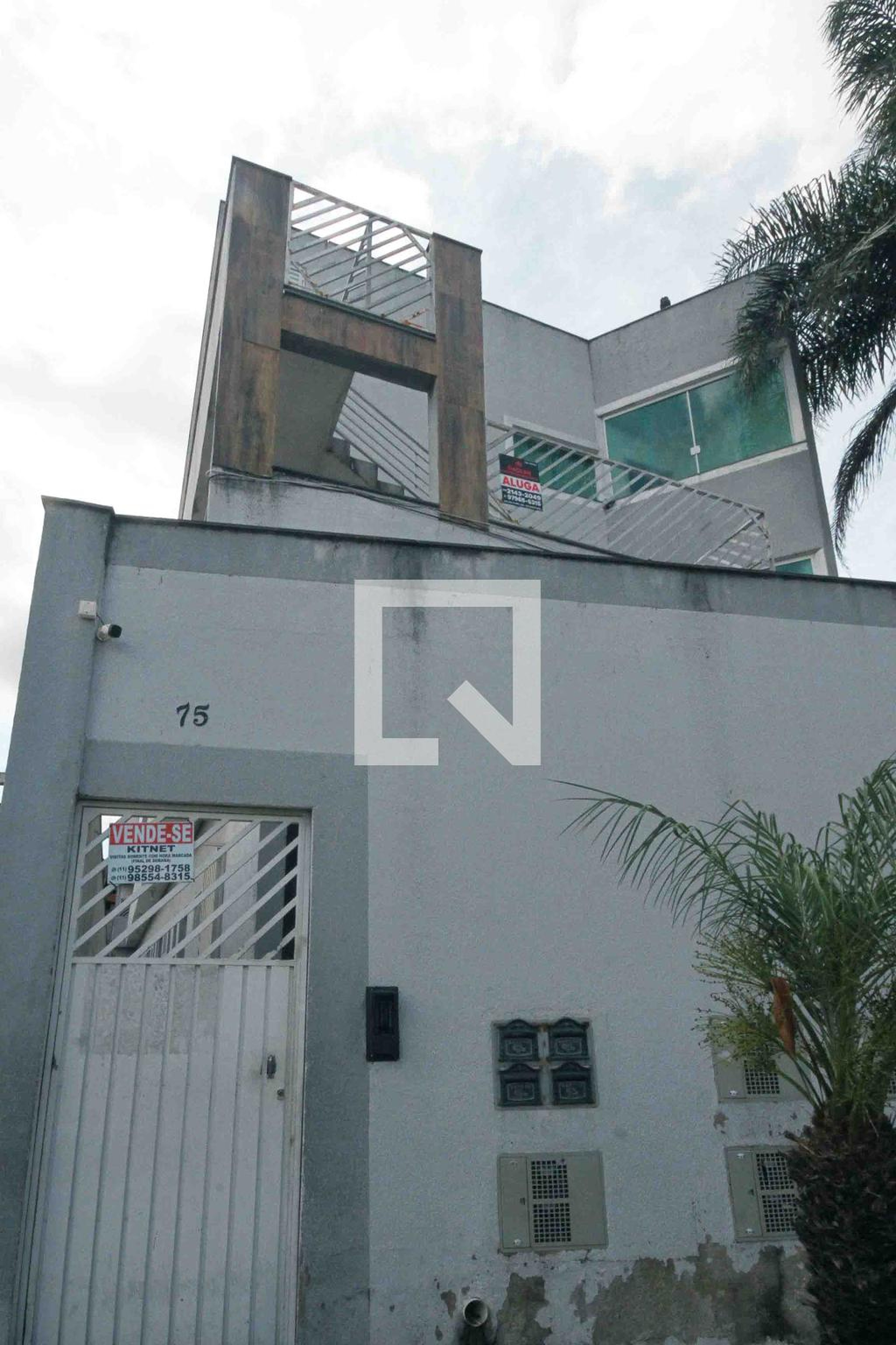Fachada Condomínio em Rua Lucas de Camargo, 75