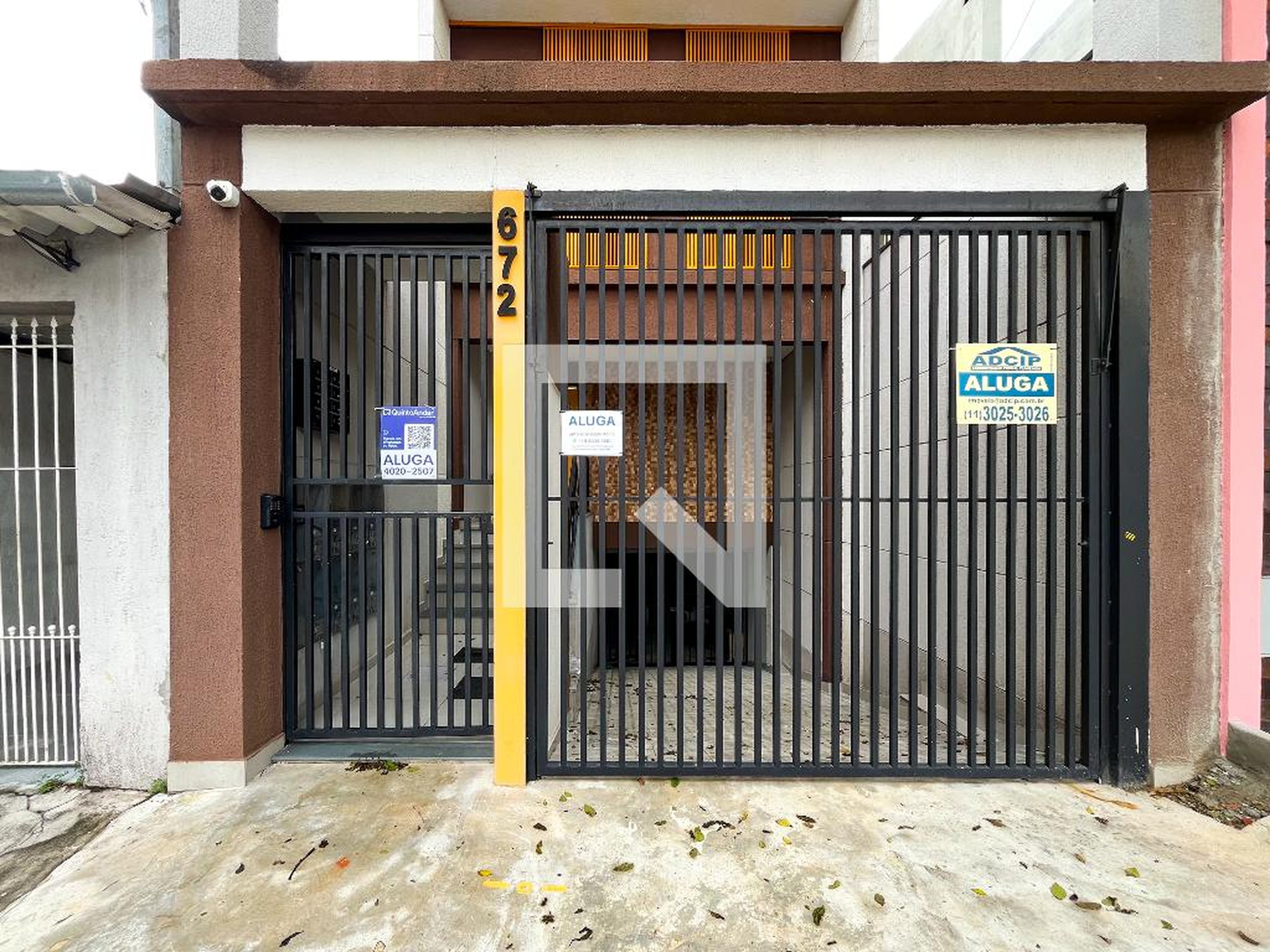 Fachada Condomínio em Rua Paulo Franco, 672