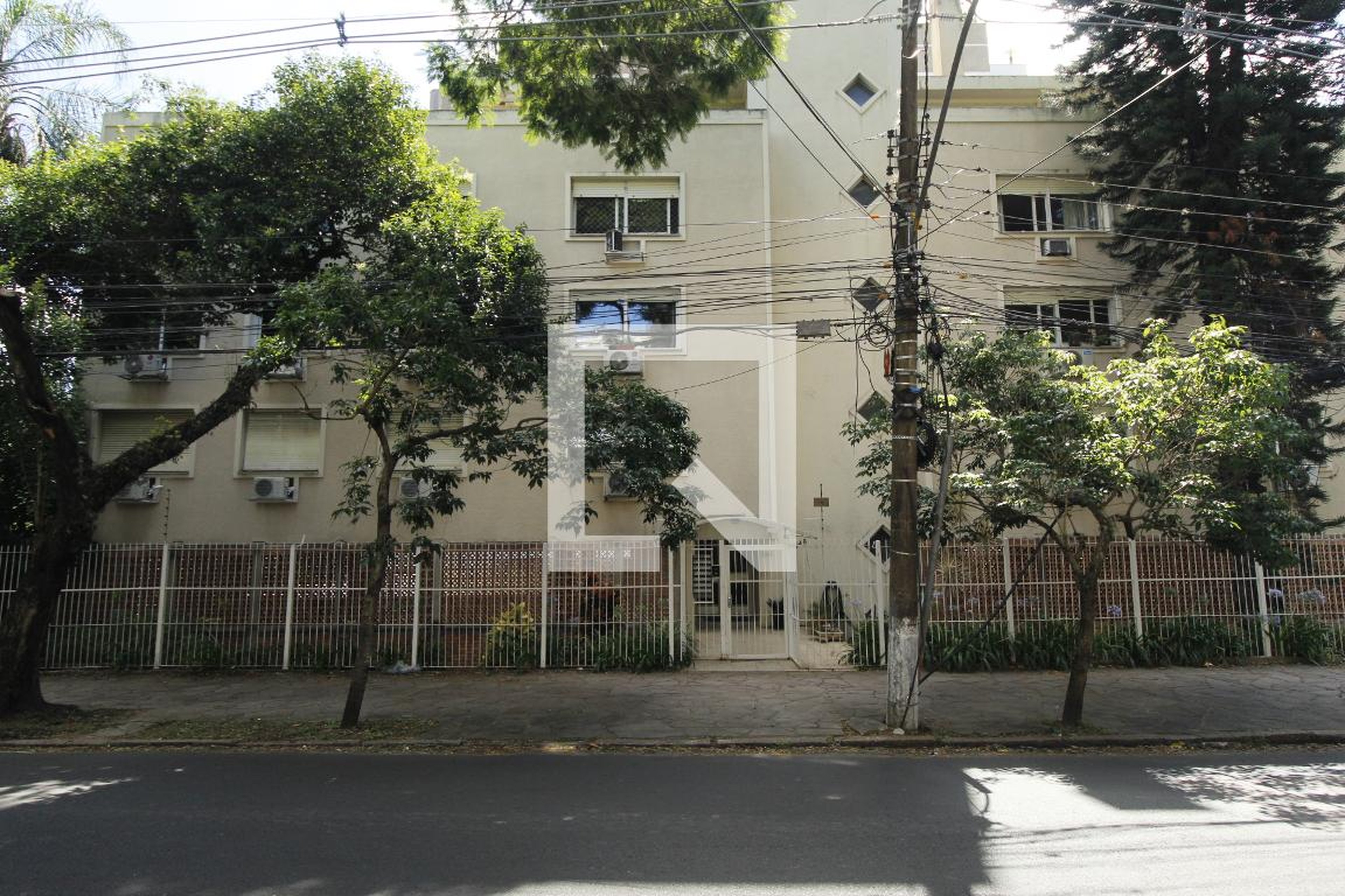 Fachada Condomínio em Rua Carazinho, 546