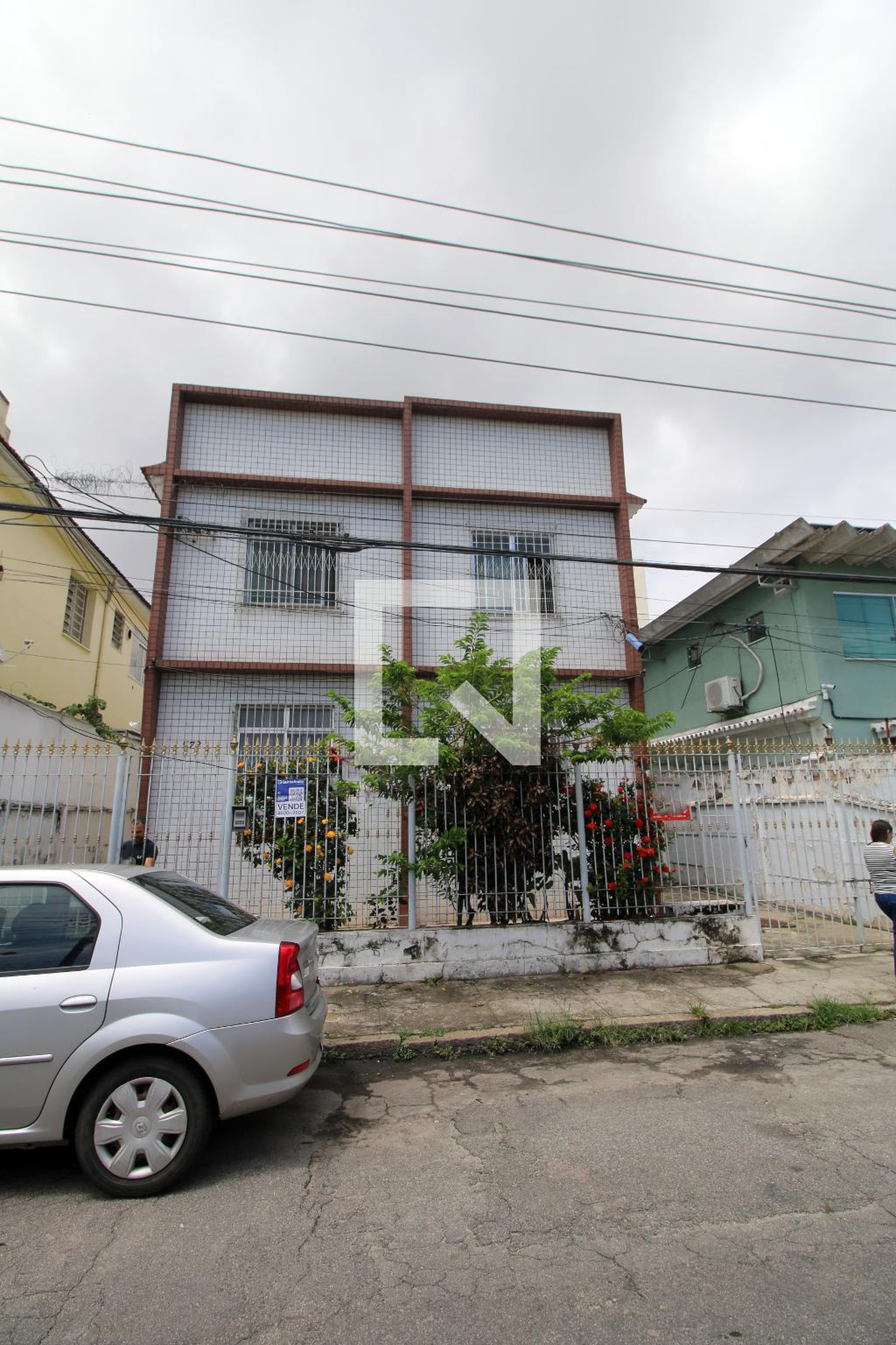 Fachada do Prédio Condomínio em Rua Eleutério Mota, 572