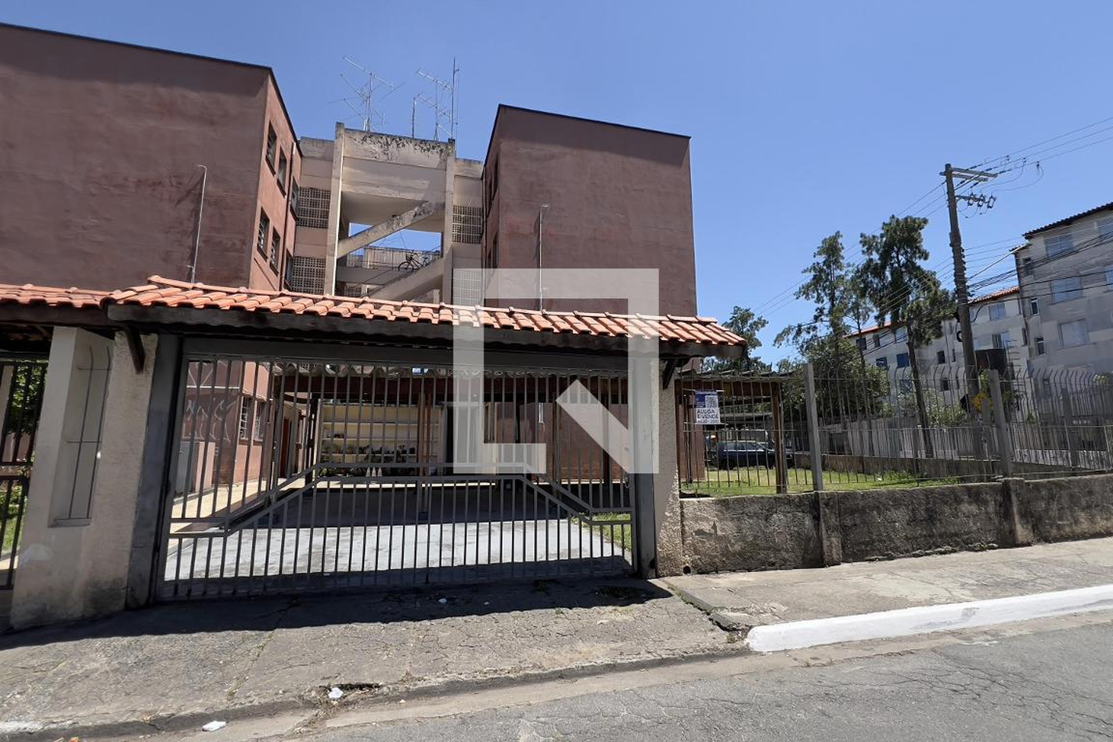 Fachada Condomínio em Rua Francisco Foot, 256