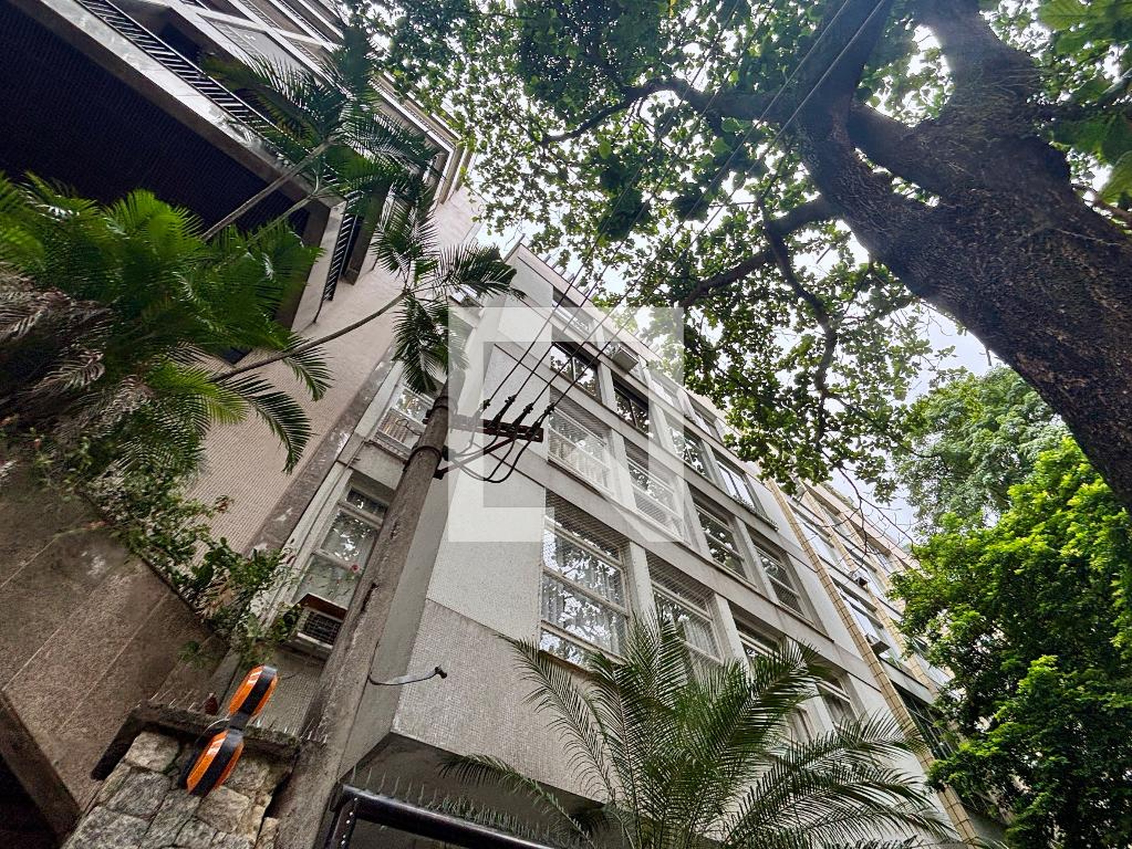 Fachada Condomínio Chateau de Charmont