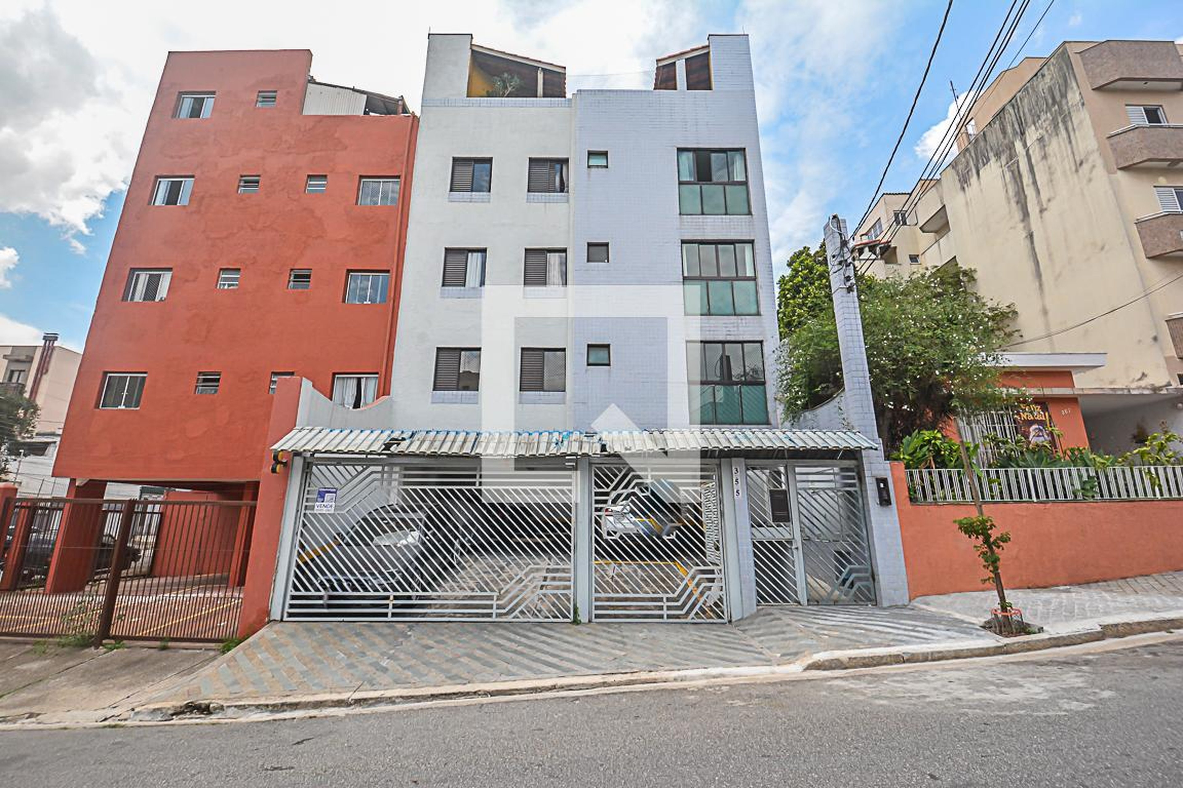 Fachada do Prédio Condomínio em Rua Senador César Vergueiro, 355