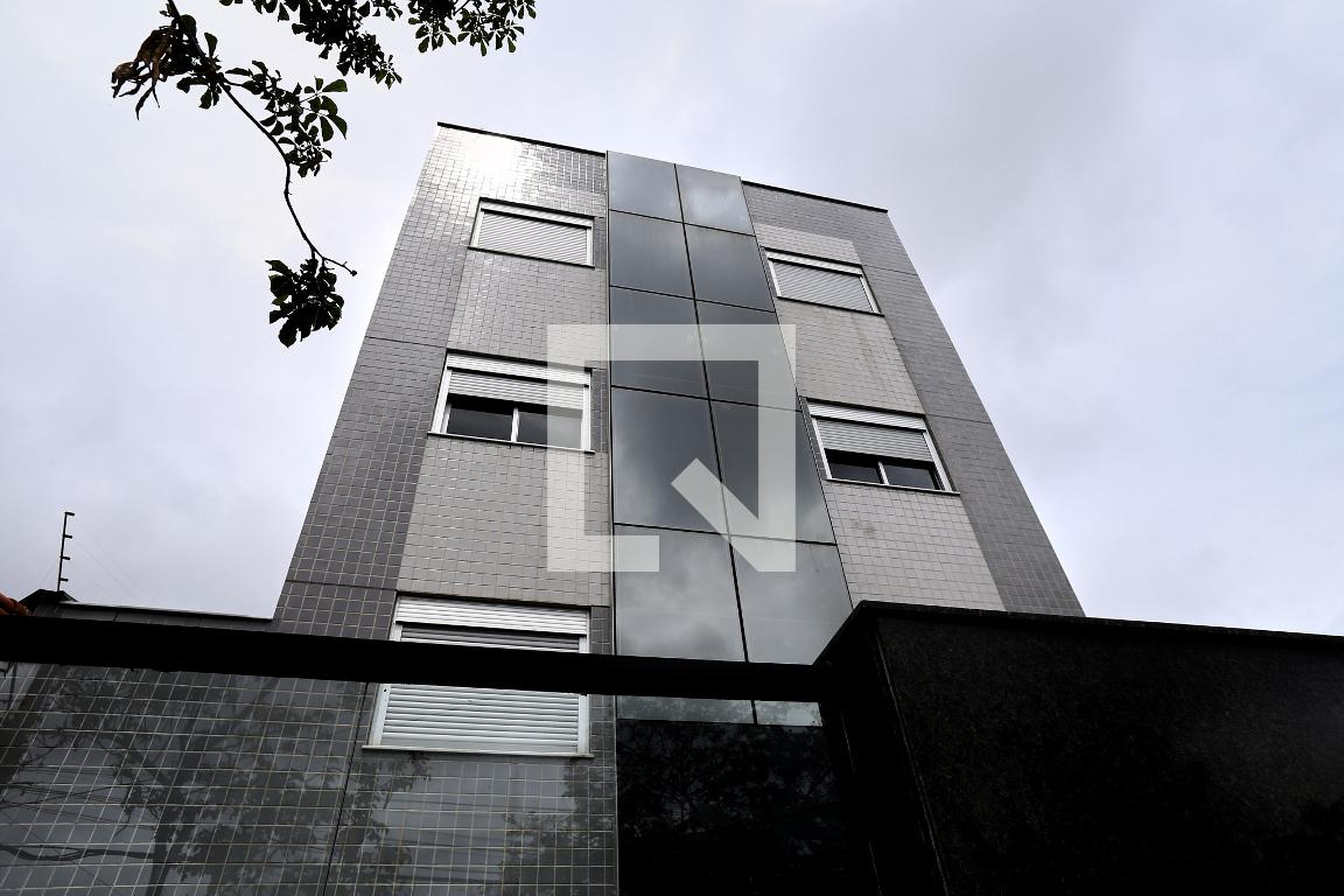 Fachada Condomínio em Rua Horta Barbosa, 1027