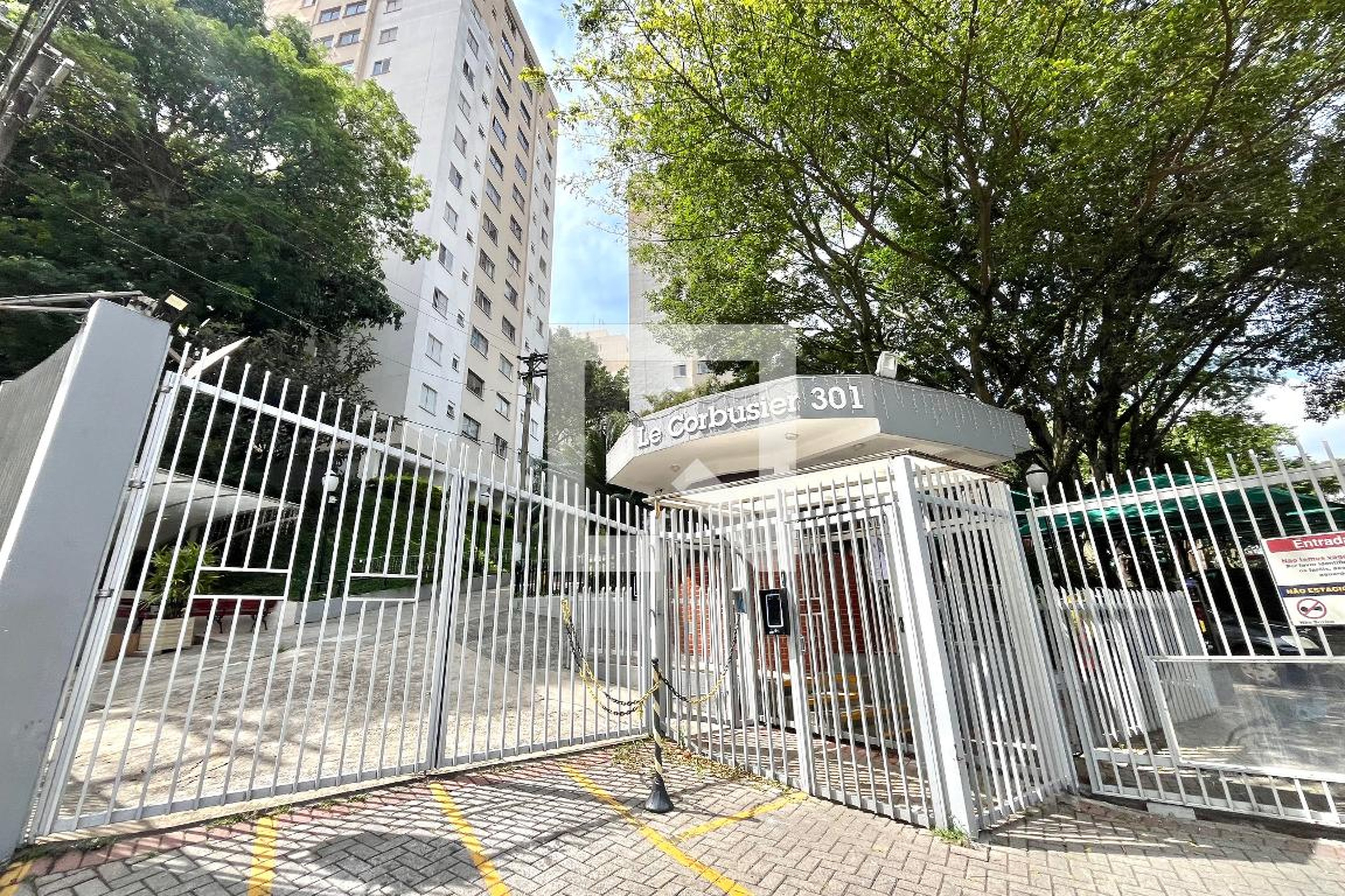 Fachada Condomínio Lê Corbusier