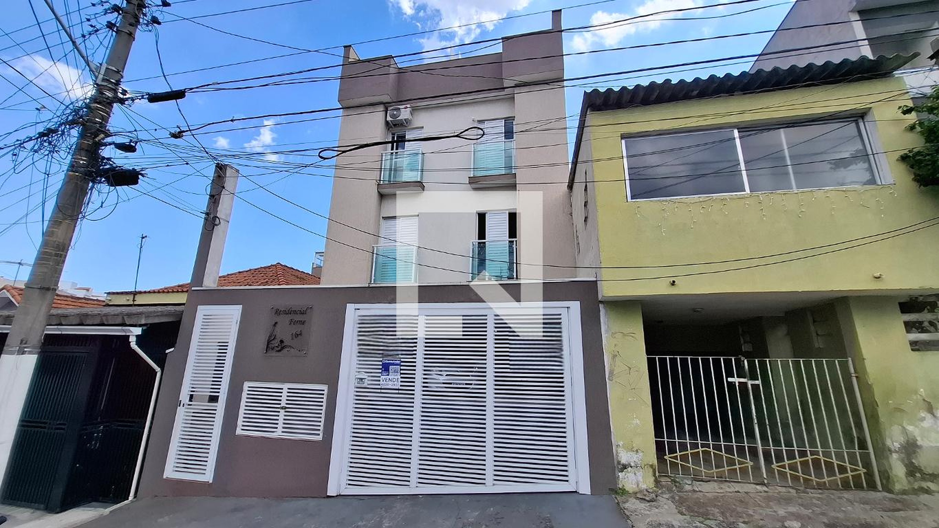 Fachada Condomínio em Rua Jurema, 164