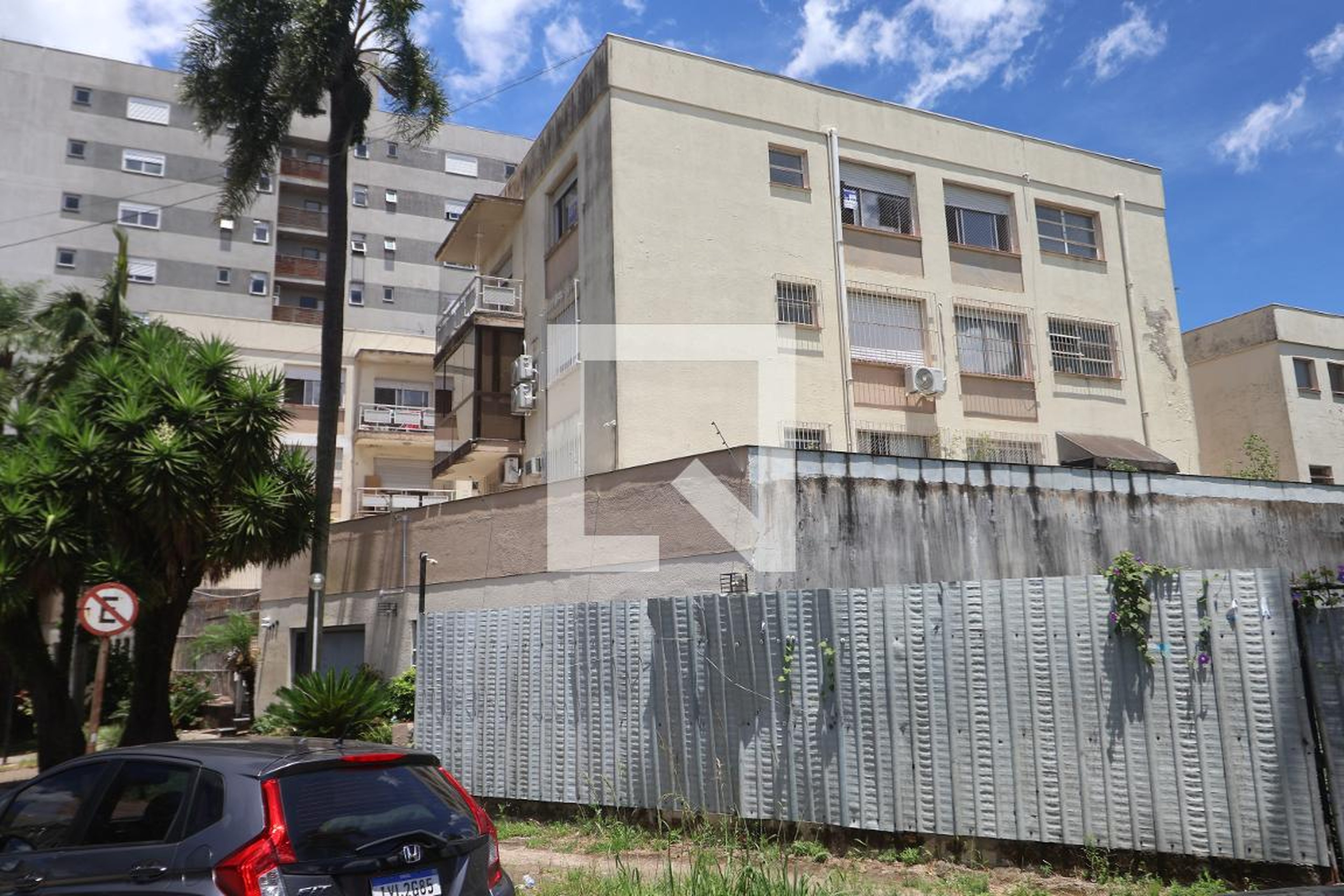 Fachada Condomínio em Rua Santa Maria, 460