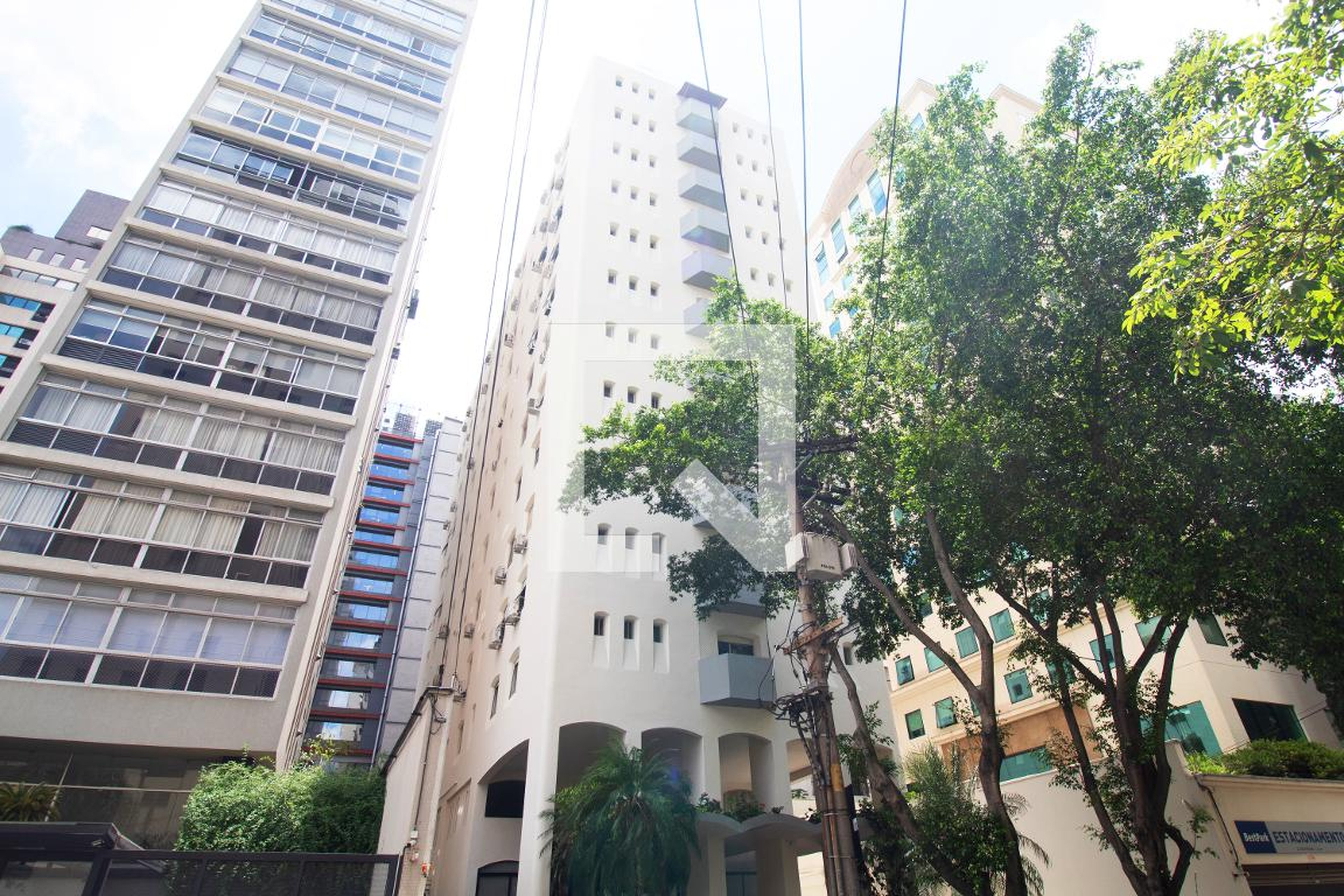 Fachada Edifício Flat Service Augusta