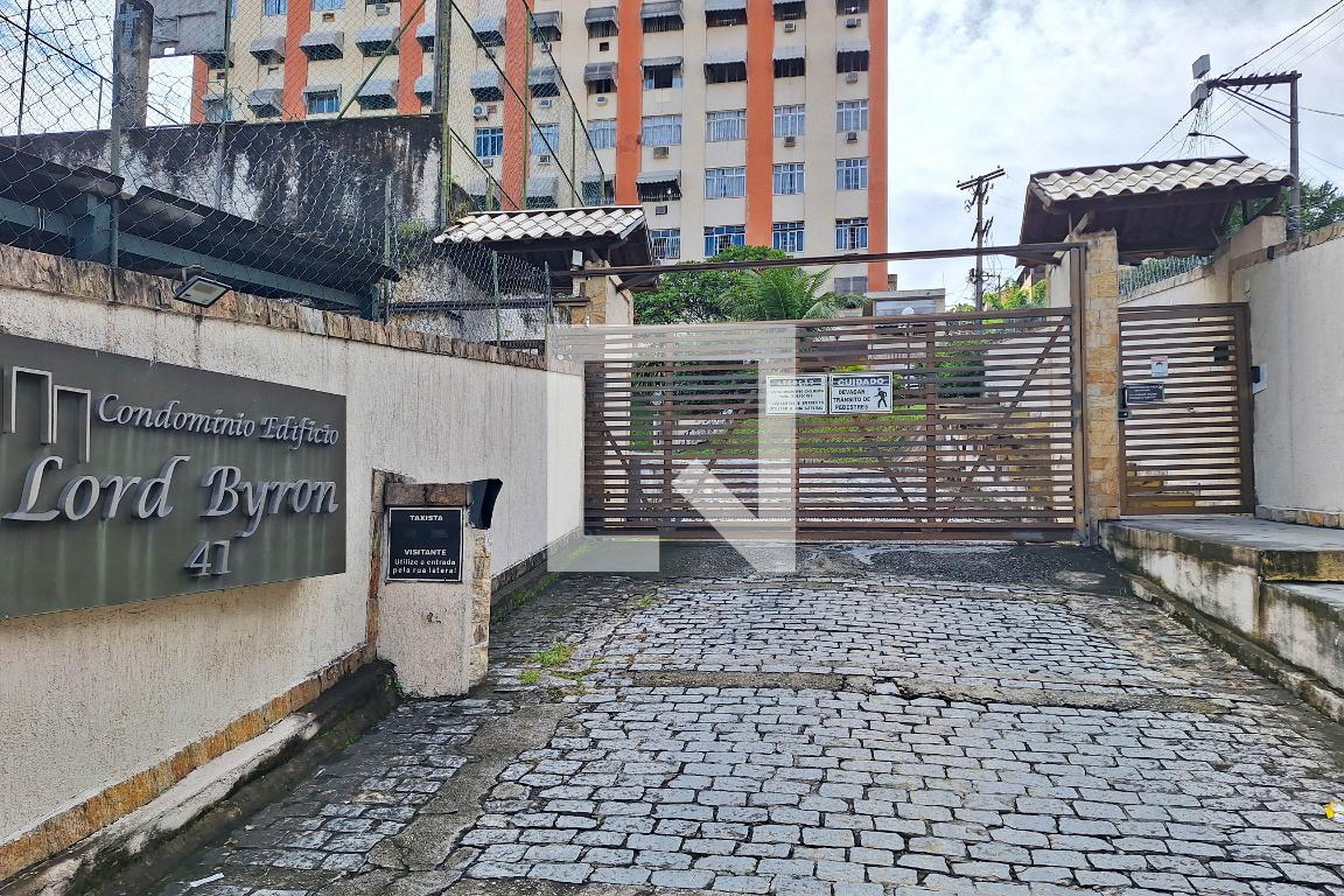 Fachada Condomínio Lord Byron