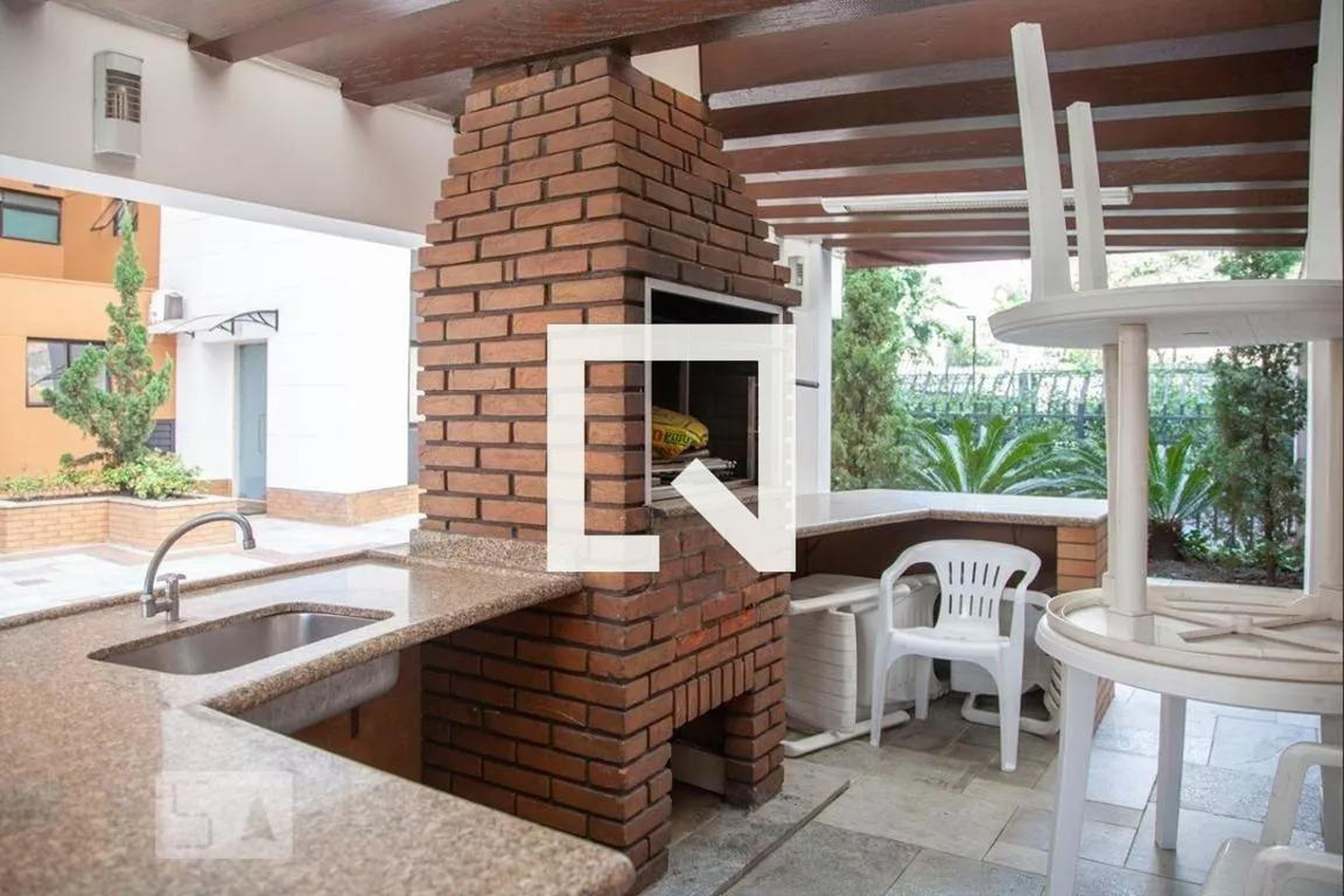 Churrasqueira - Outeiro dos Pássaros