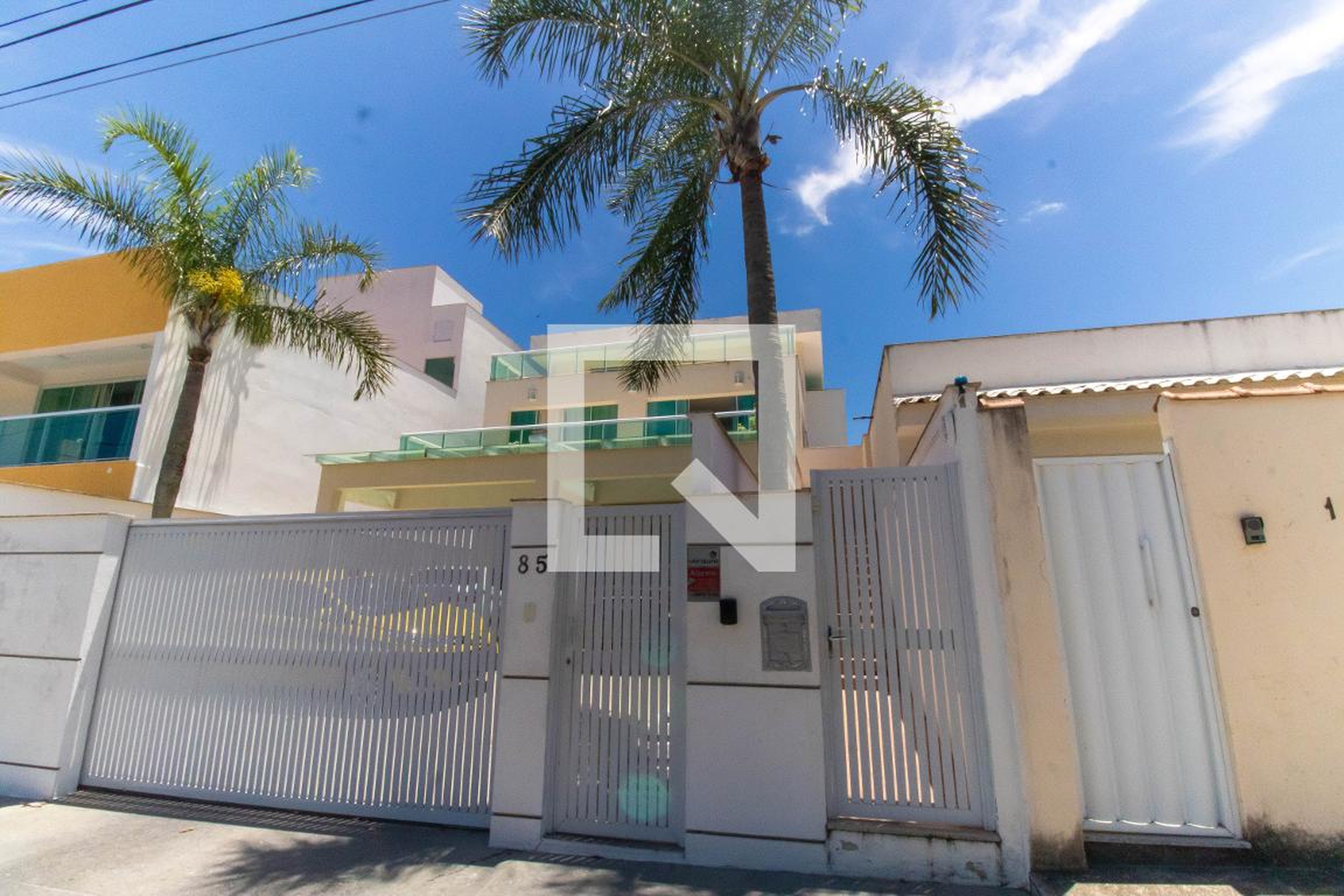 Fachada Condomínio em Rua Max Albin, 85