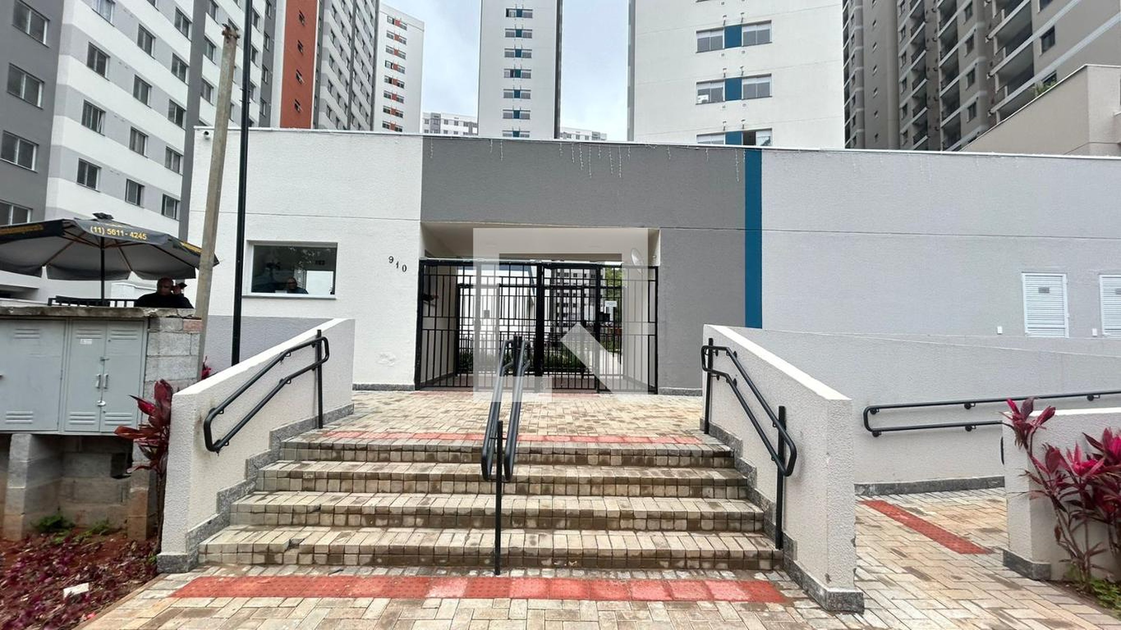 Fachada Condomínio em Avenida Miguel Yunes, 910