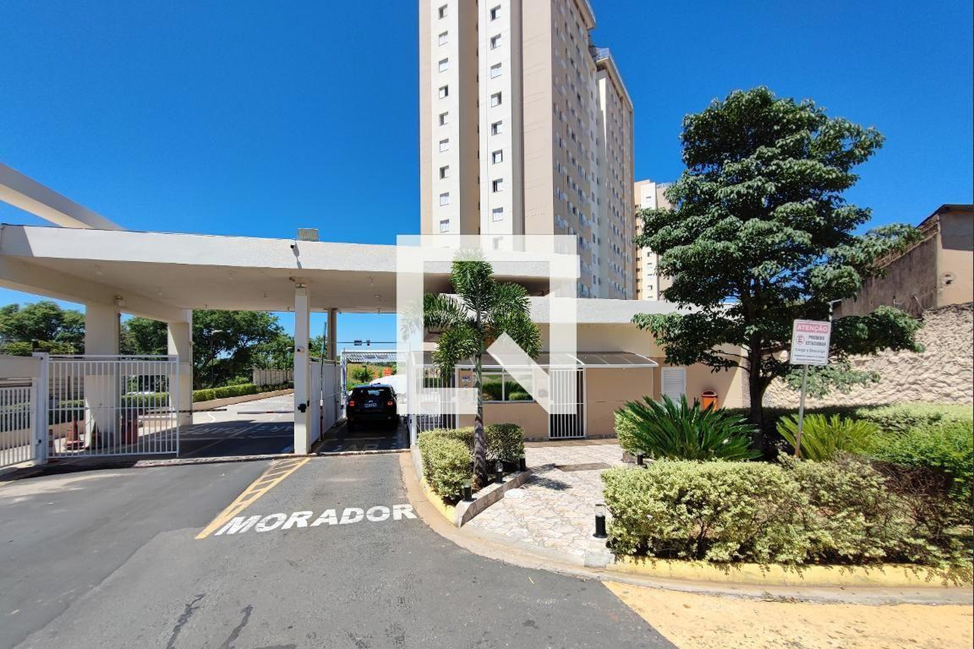 Fachada do Condomínio Condomínio em Rua Romeu Chiminasso, 172