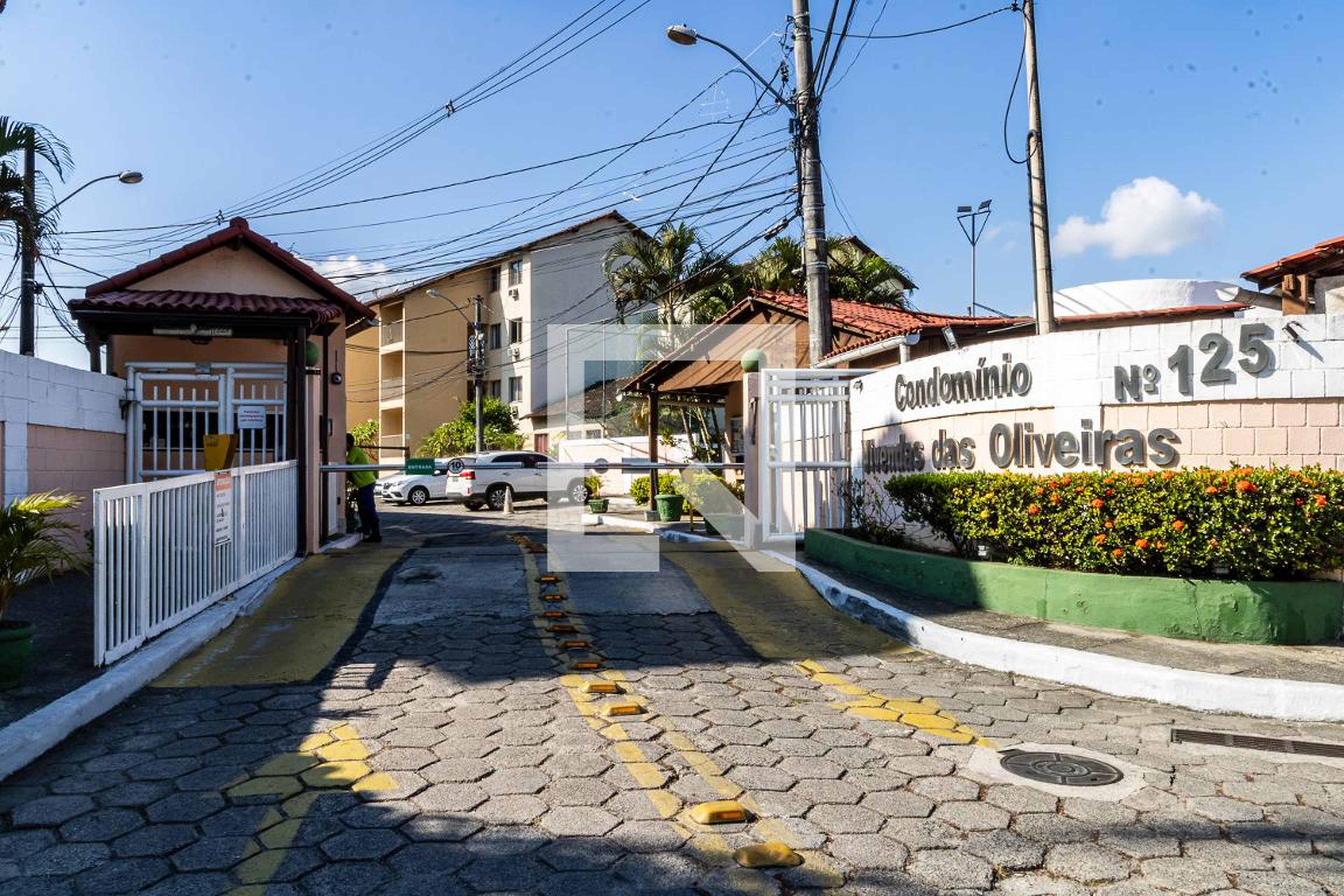 Fachada do condomínio Condomínio Vivenda das Oliveiras