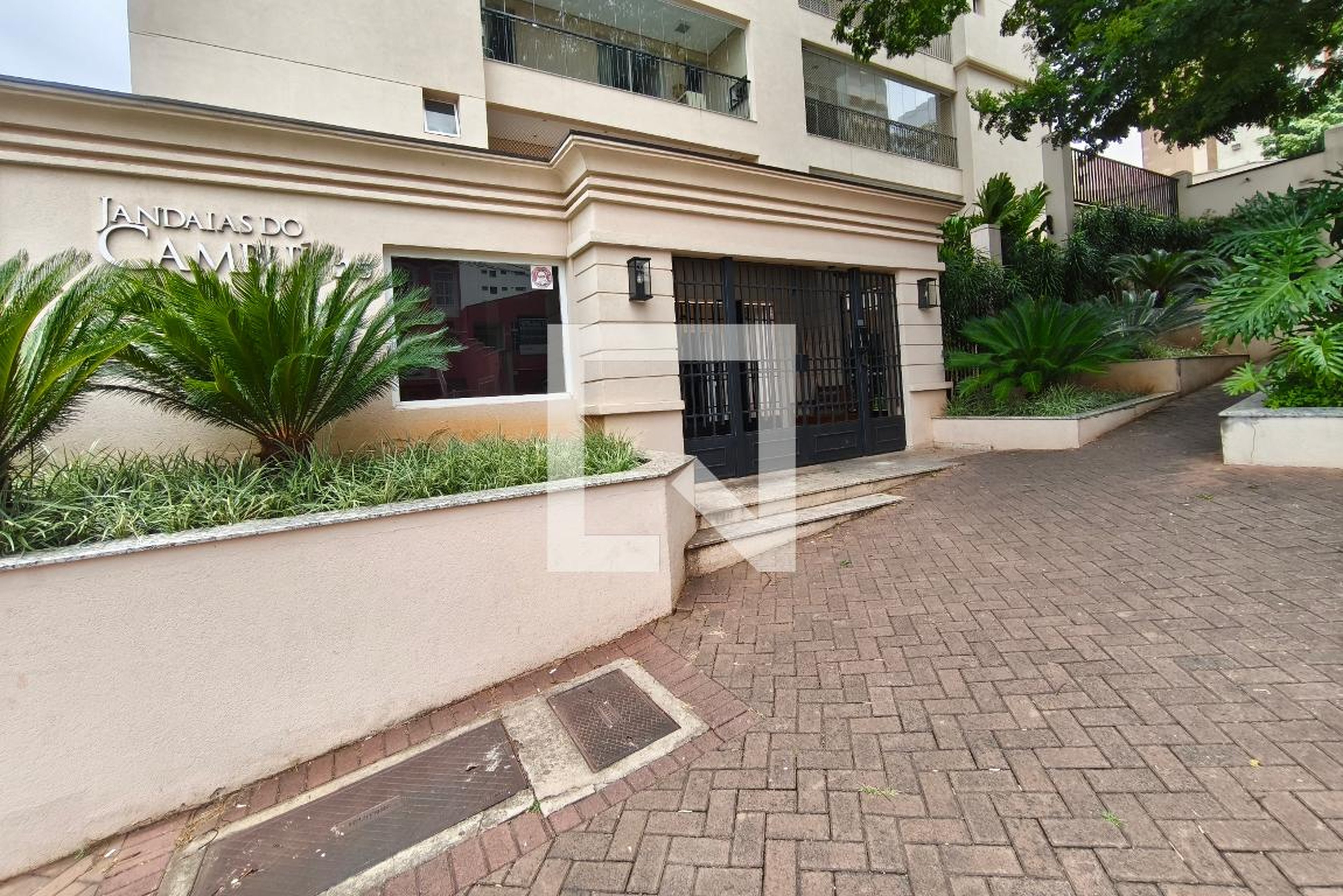 Fachada do Condomínio Condomínio Jandaias do Cambui