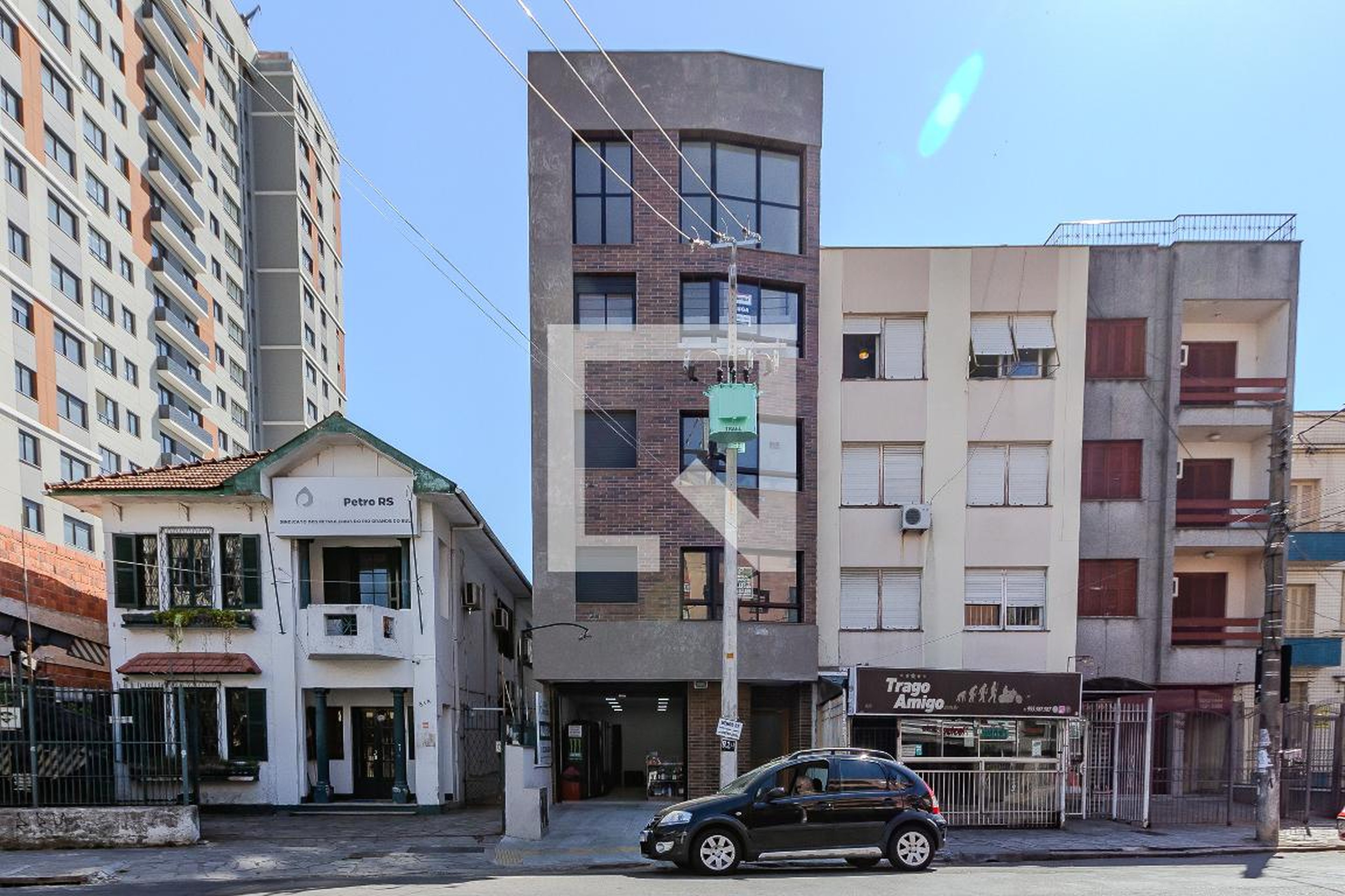 Fachada Condomínio em Rua General Lima e Silva, 826