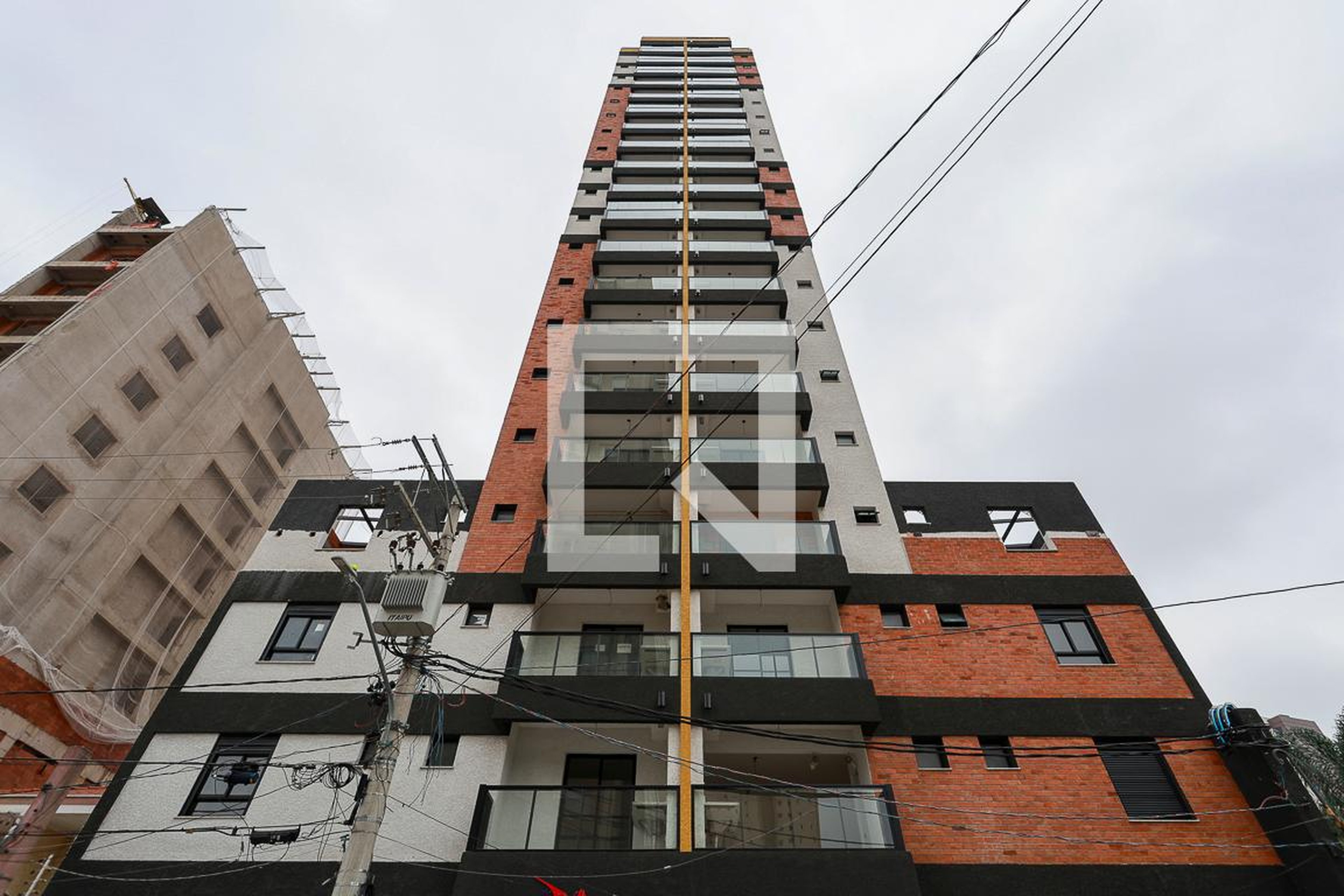 Fachada do prédio Condomínio em Rua Sílvio Rodini, 22