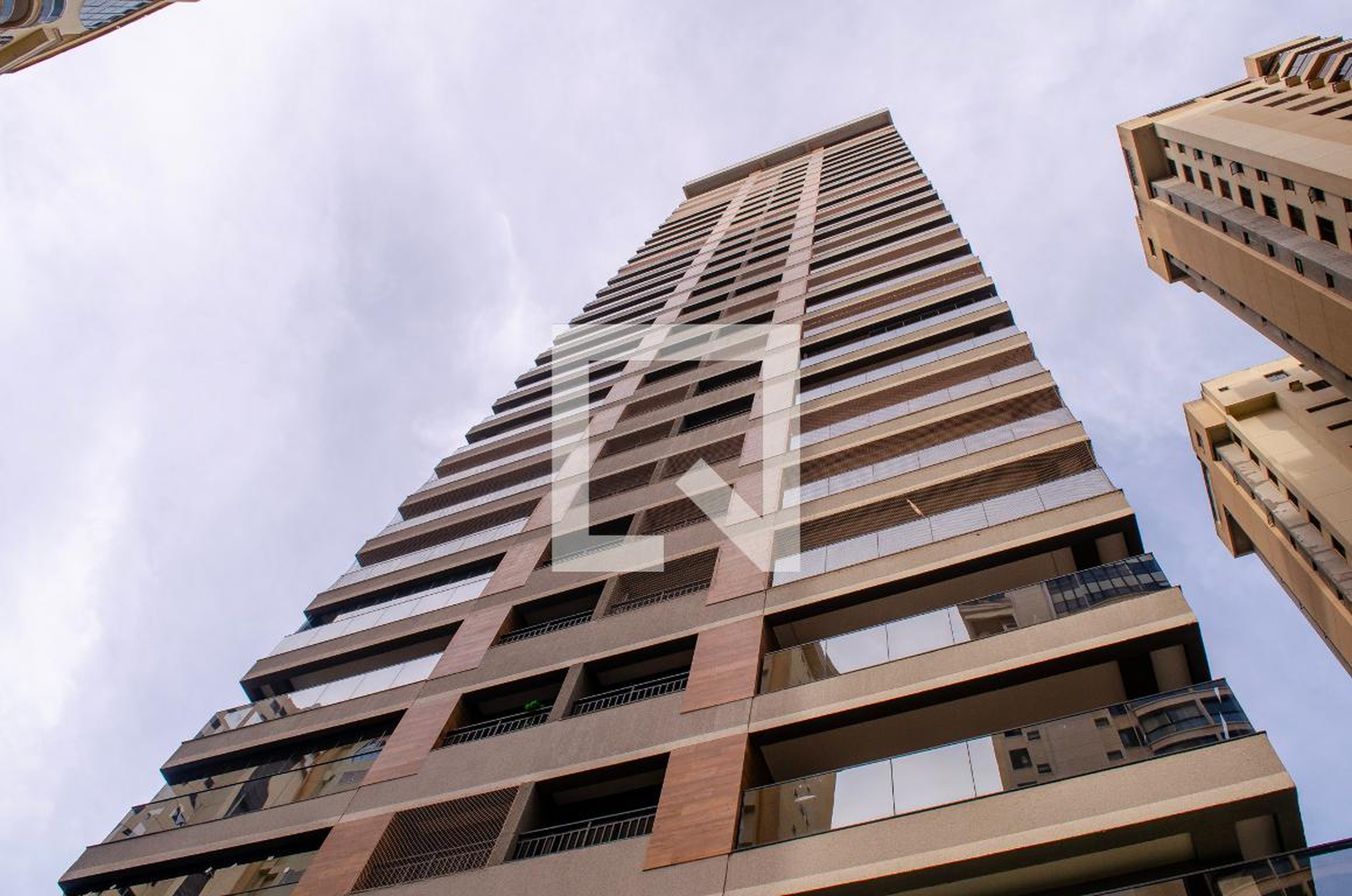 Fachada do Prédio Condomínio em Rua T-29, 631