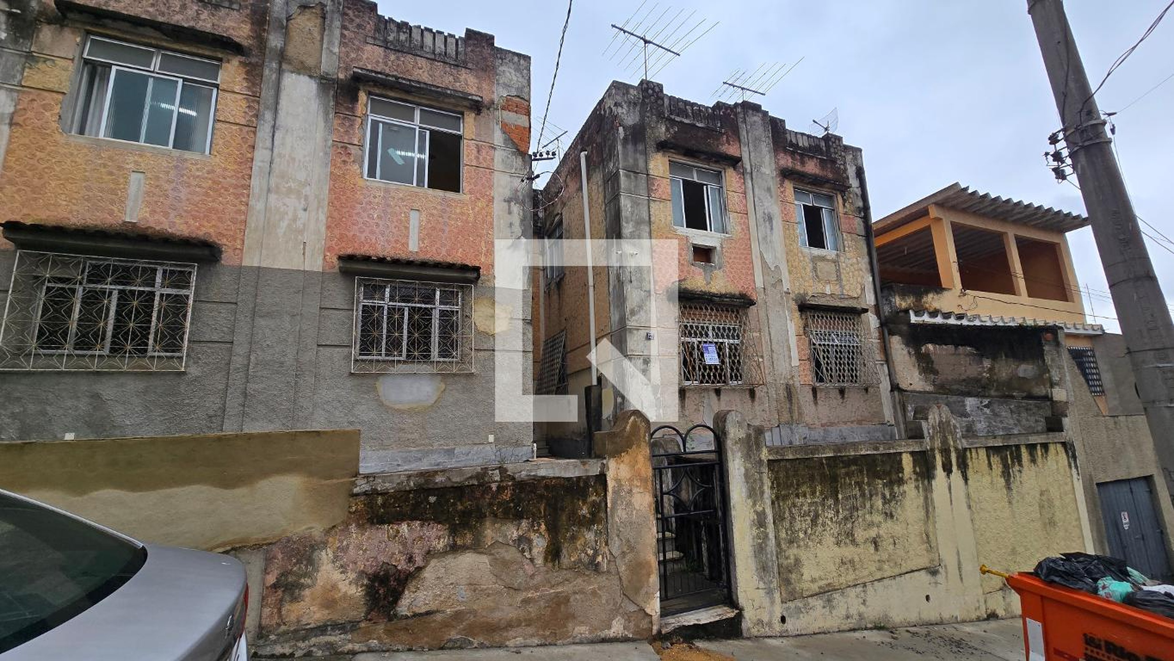 Fachada do Prédio Condomínio em Rua Xavier dos Pássaros, 277