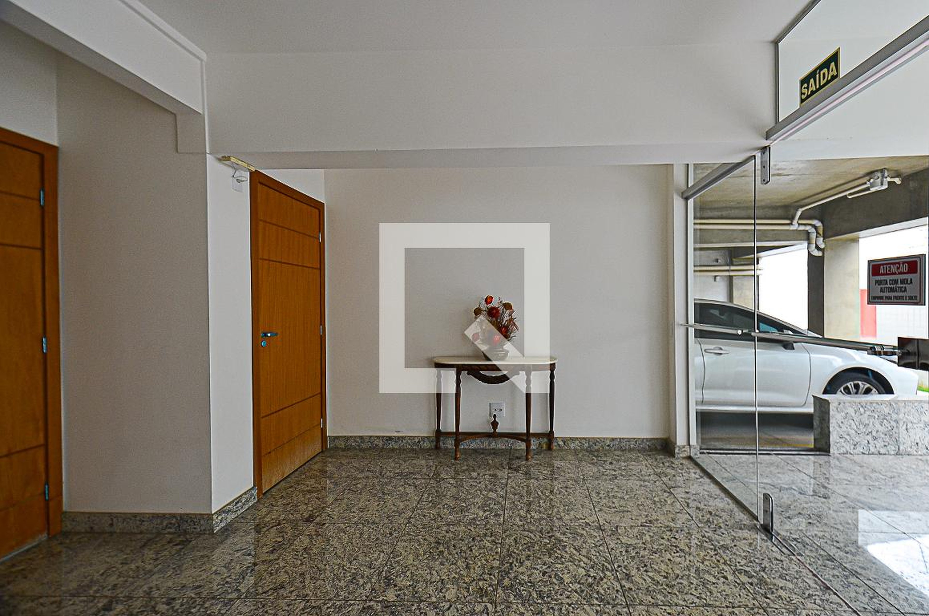 Hall de entrada - Edifício Cristal