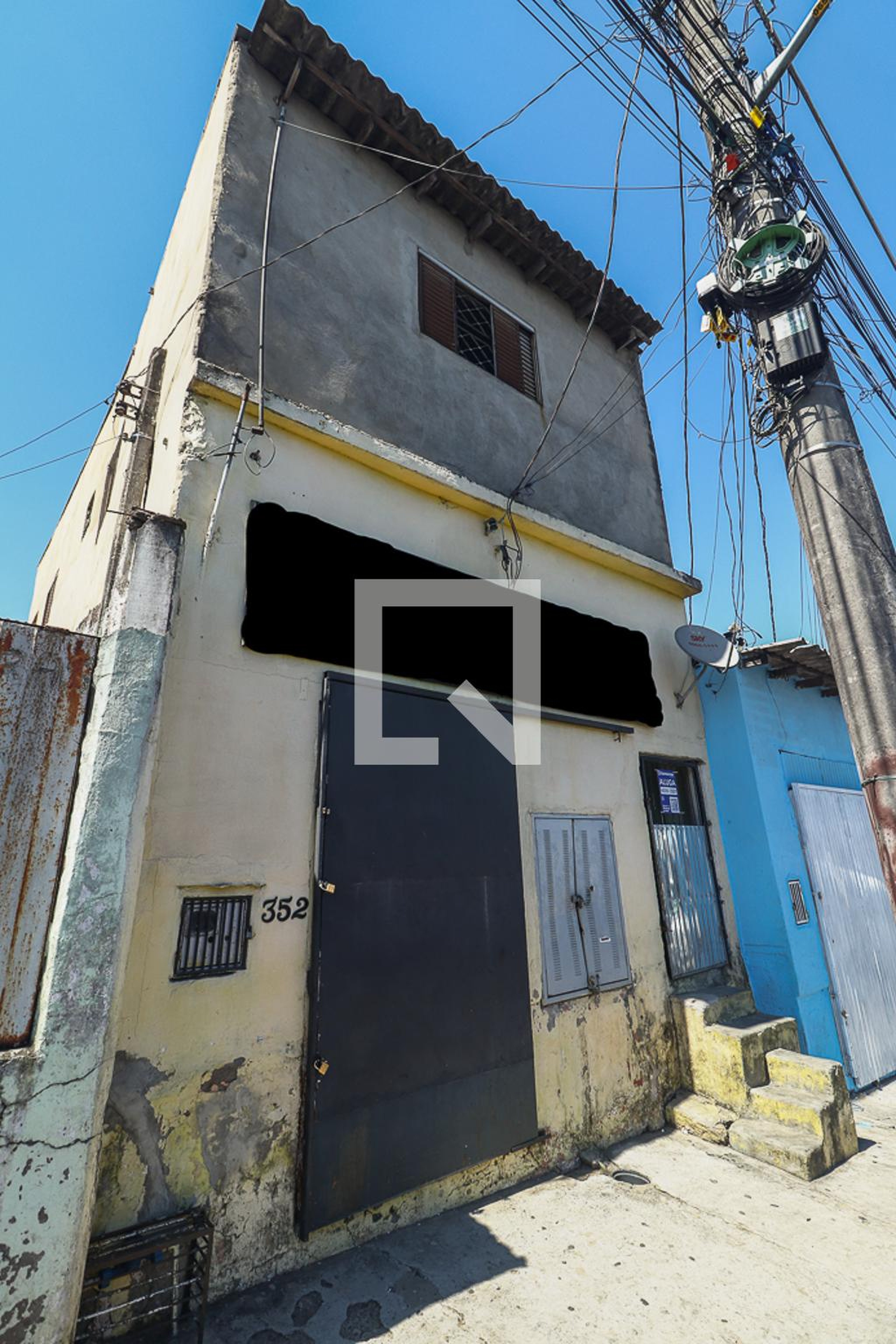 Fachada Condomínio em Avenida Adelino Ferreira Jardim, 352