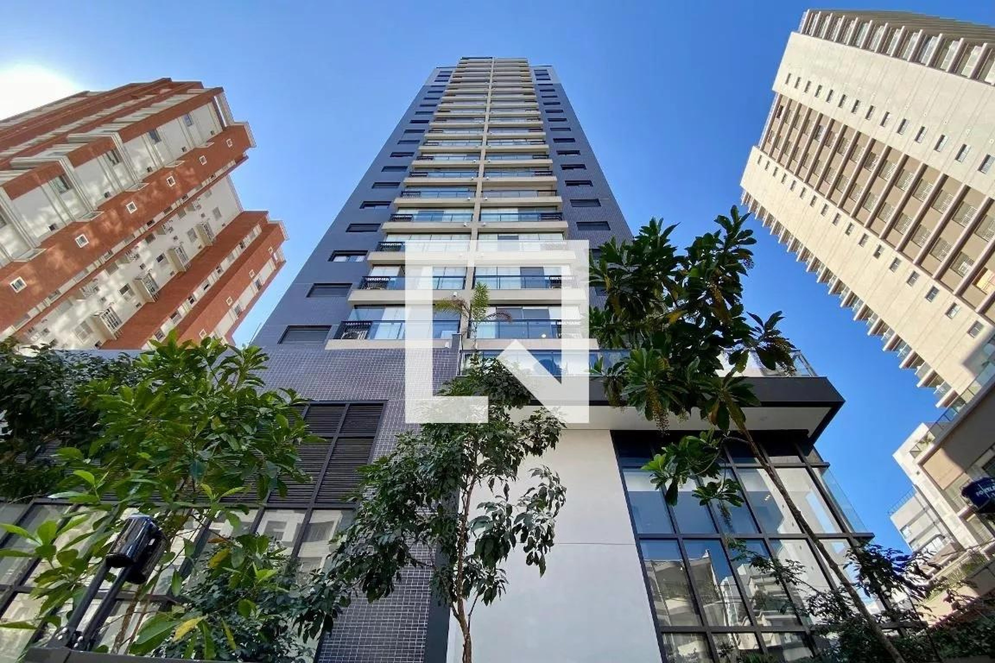 Fachada Condomínio Contemporâneo Jardins